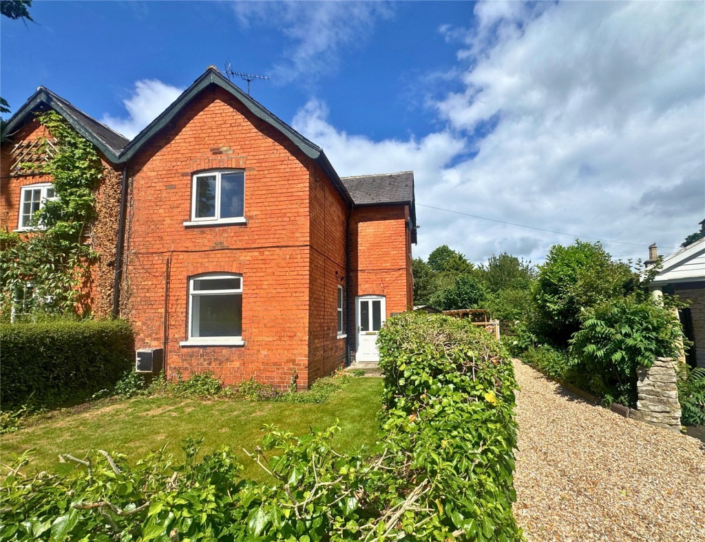 2 bedroom Cottage To Let