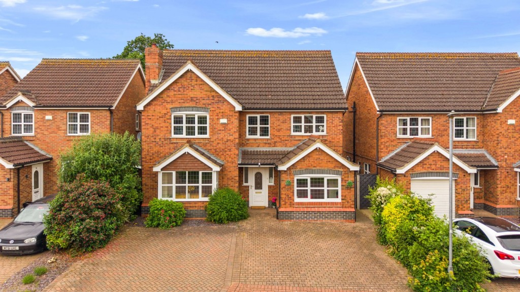 6 bedroom Detached house For Sale