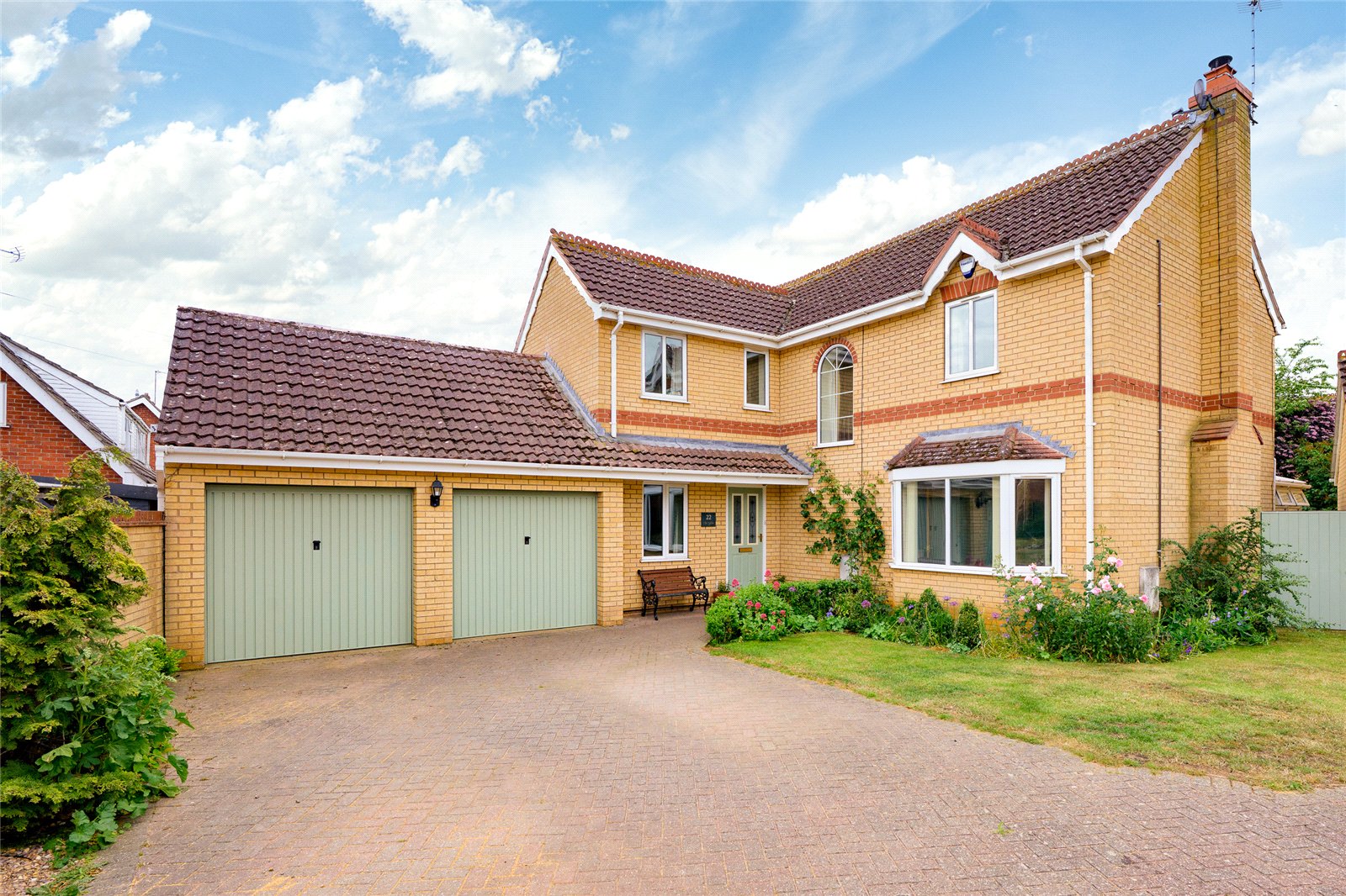 4 bedroom Detached house Under Offer
