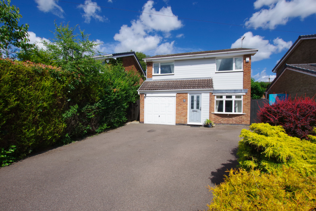3 bedroom Detached house For Sale