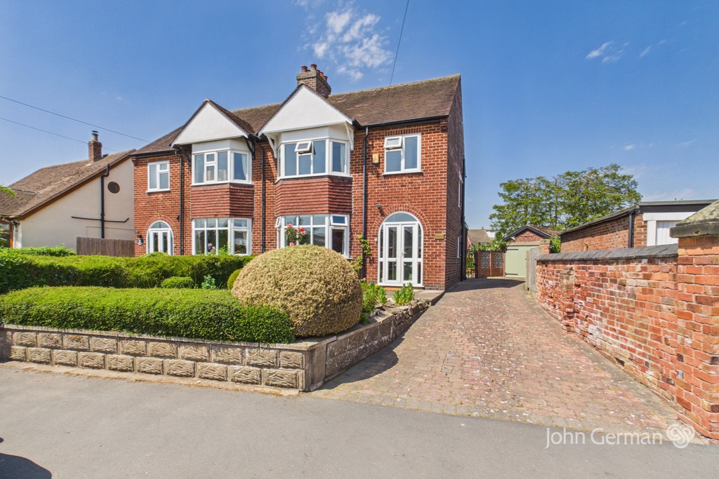 3 bedroom Semi-detached house For Sale