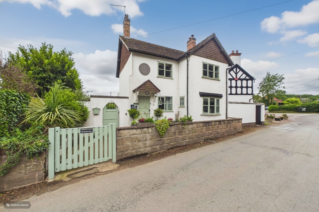 3 bedroom Detached house For Sale