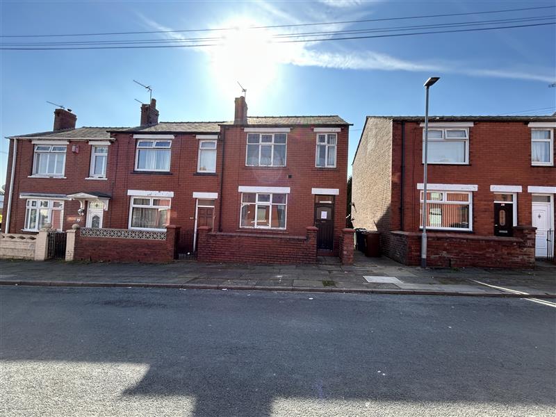  Terraced House For Sale