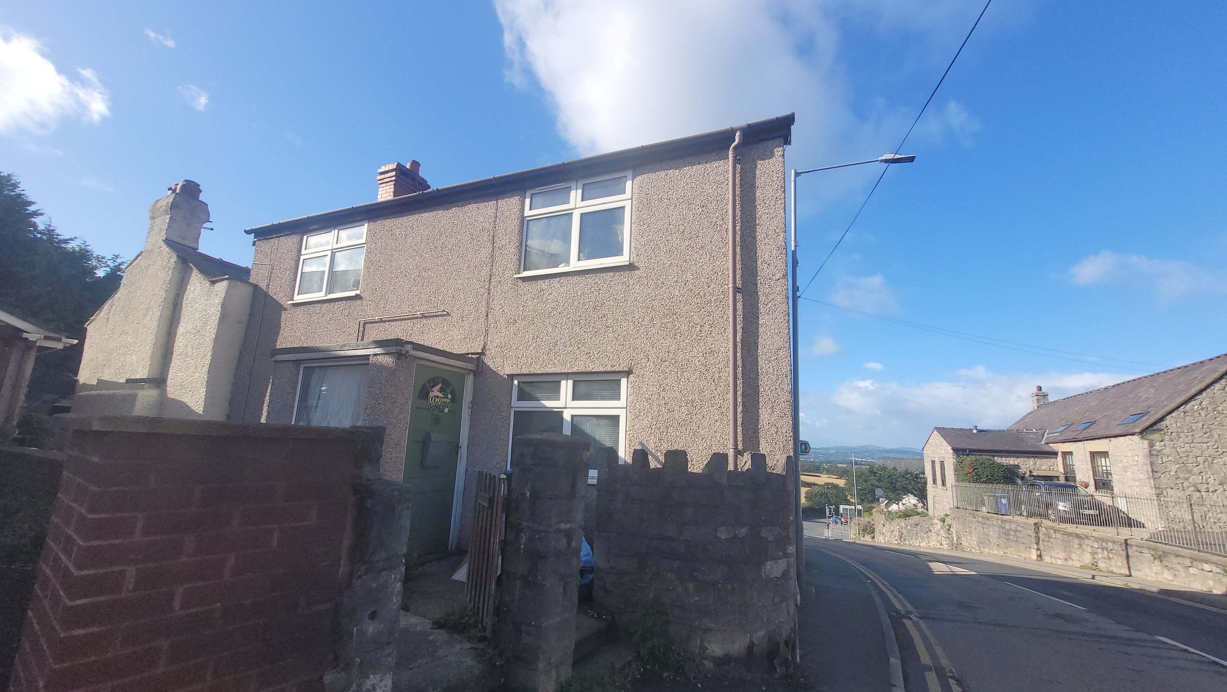  Semi-detached house For Sale