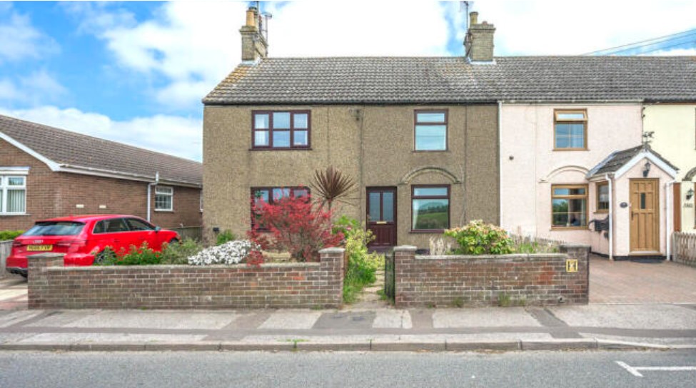 Terraced House For Sale