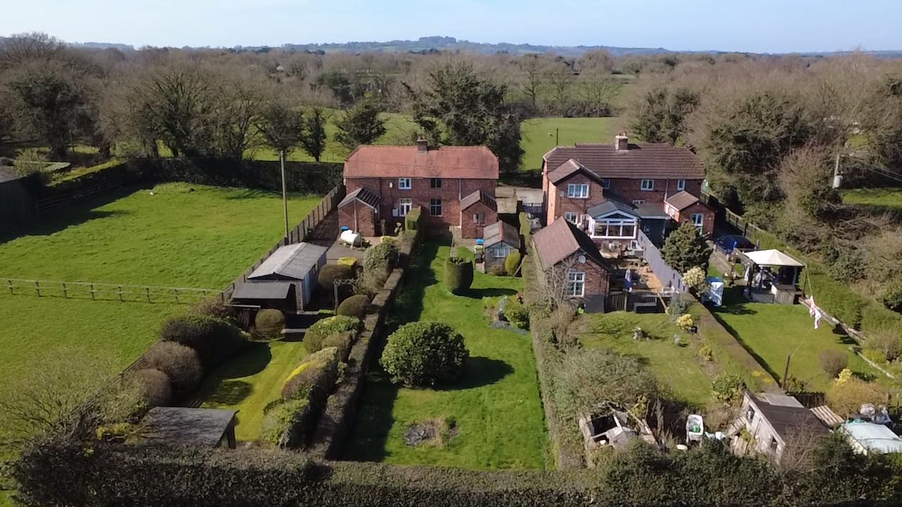  Semi-detached house For Sale