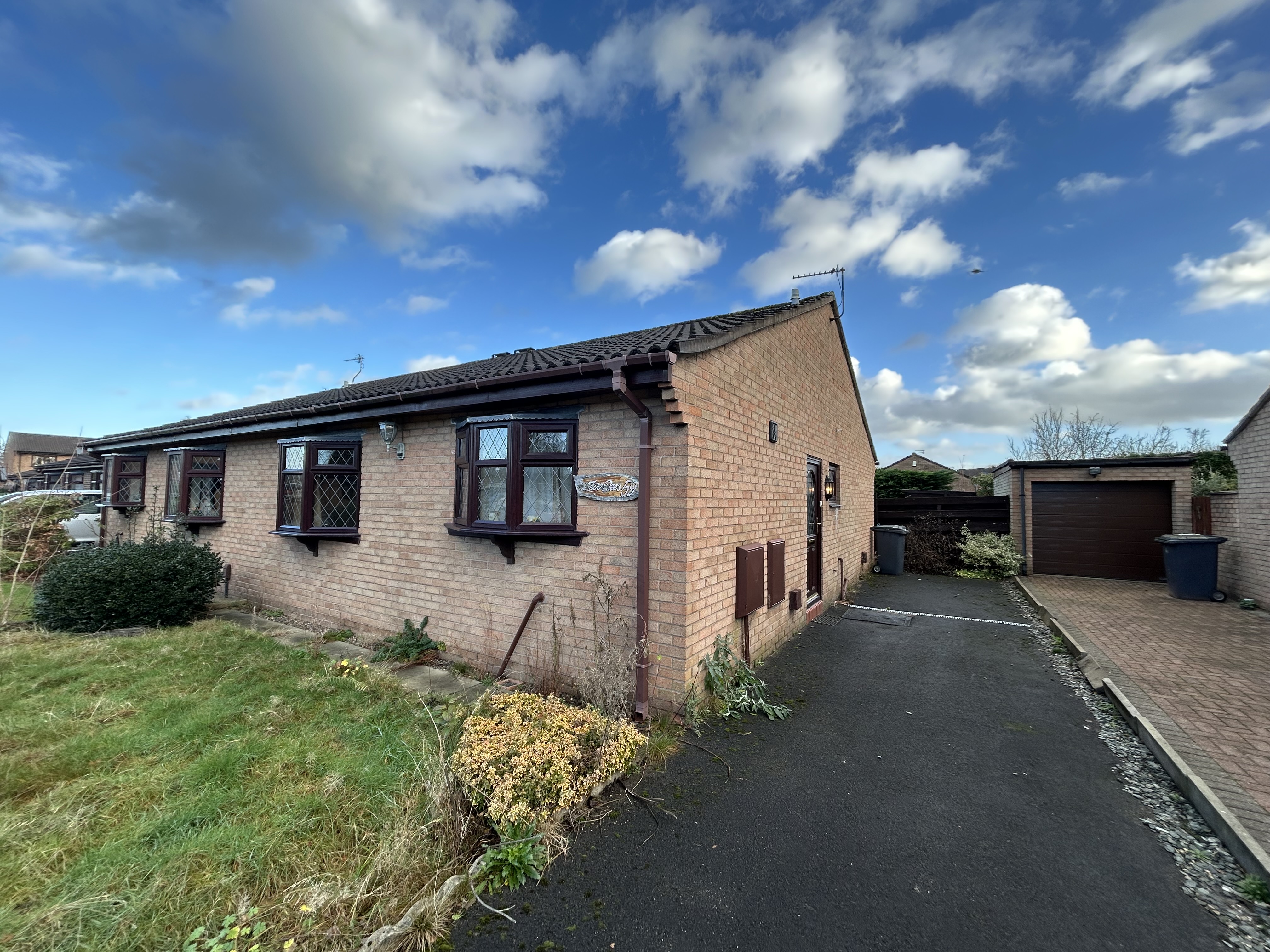  Detached bungalow For Sale
