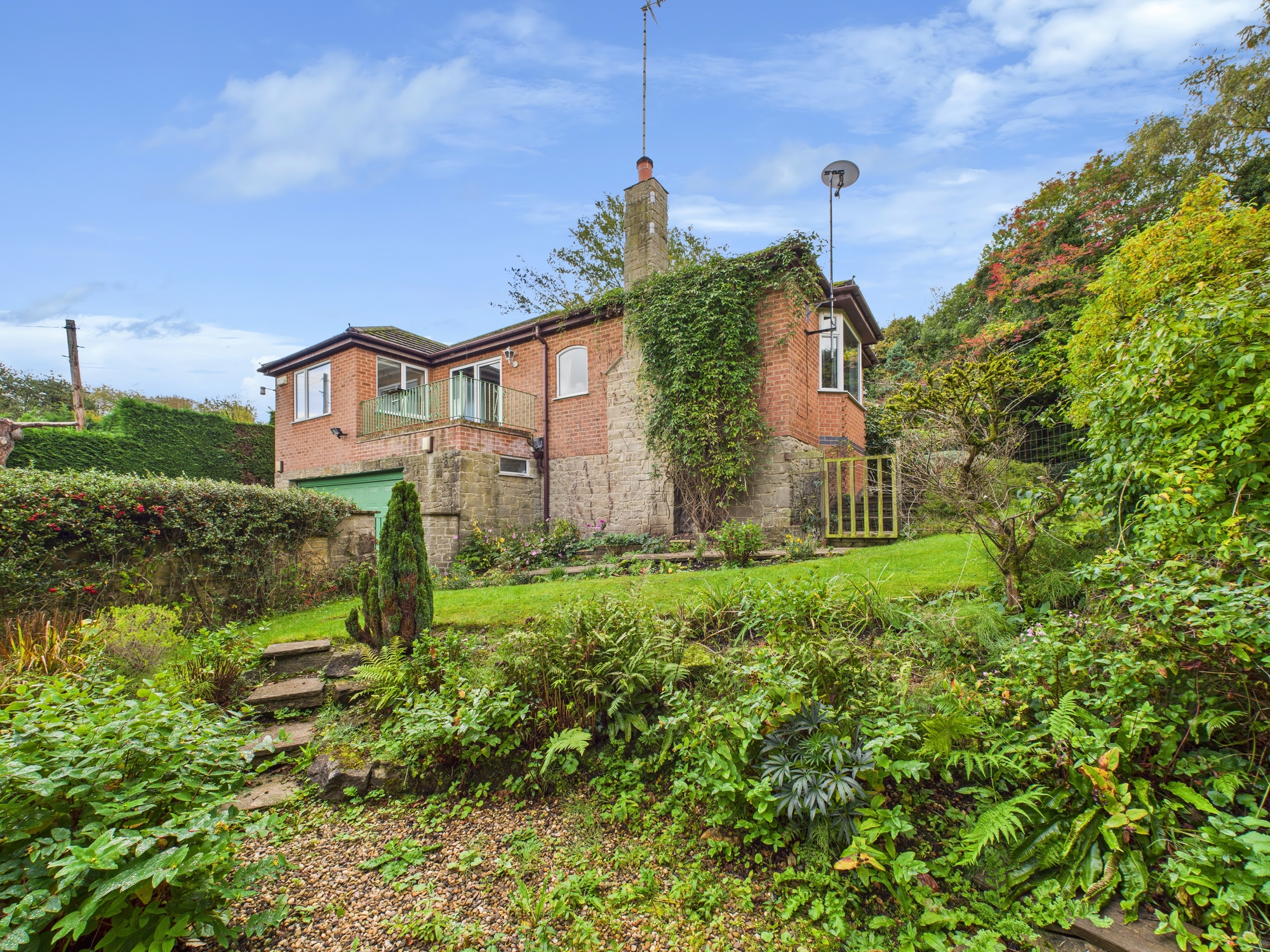  Detached bungalow For Sale