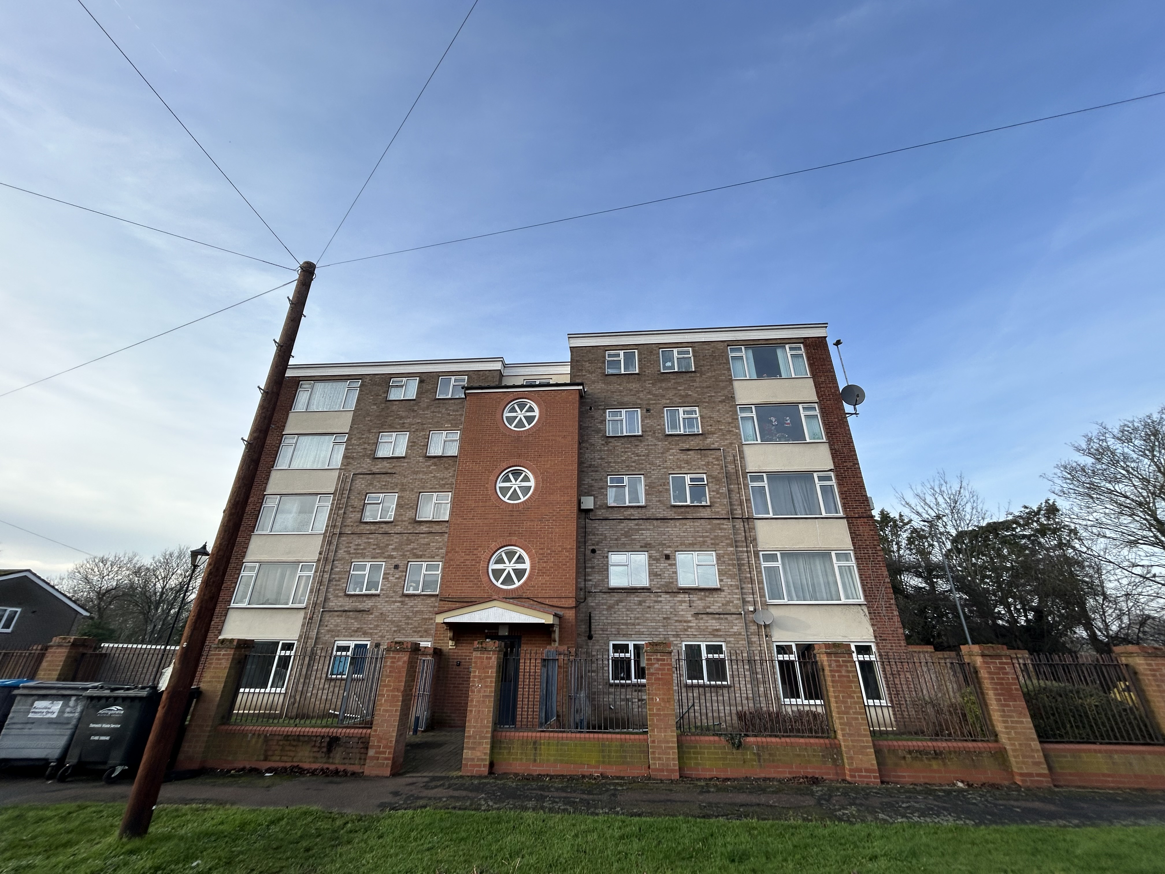  Flat share For Sale