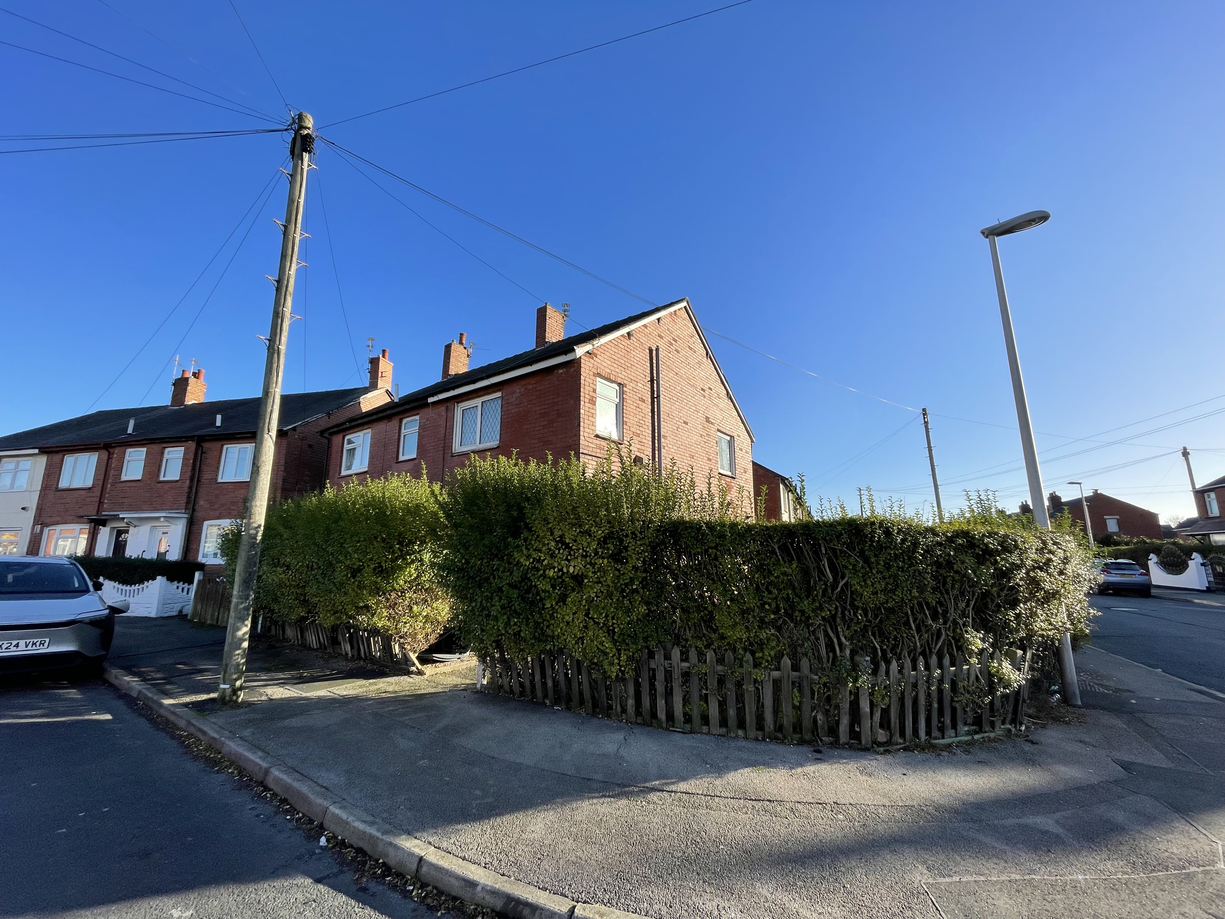  Terraced House For Sale