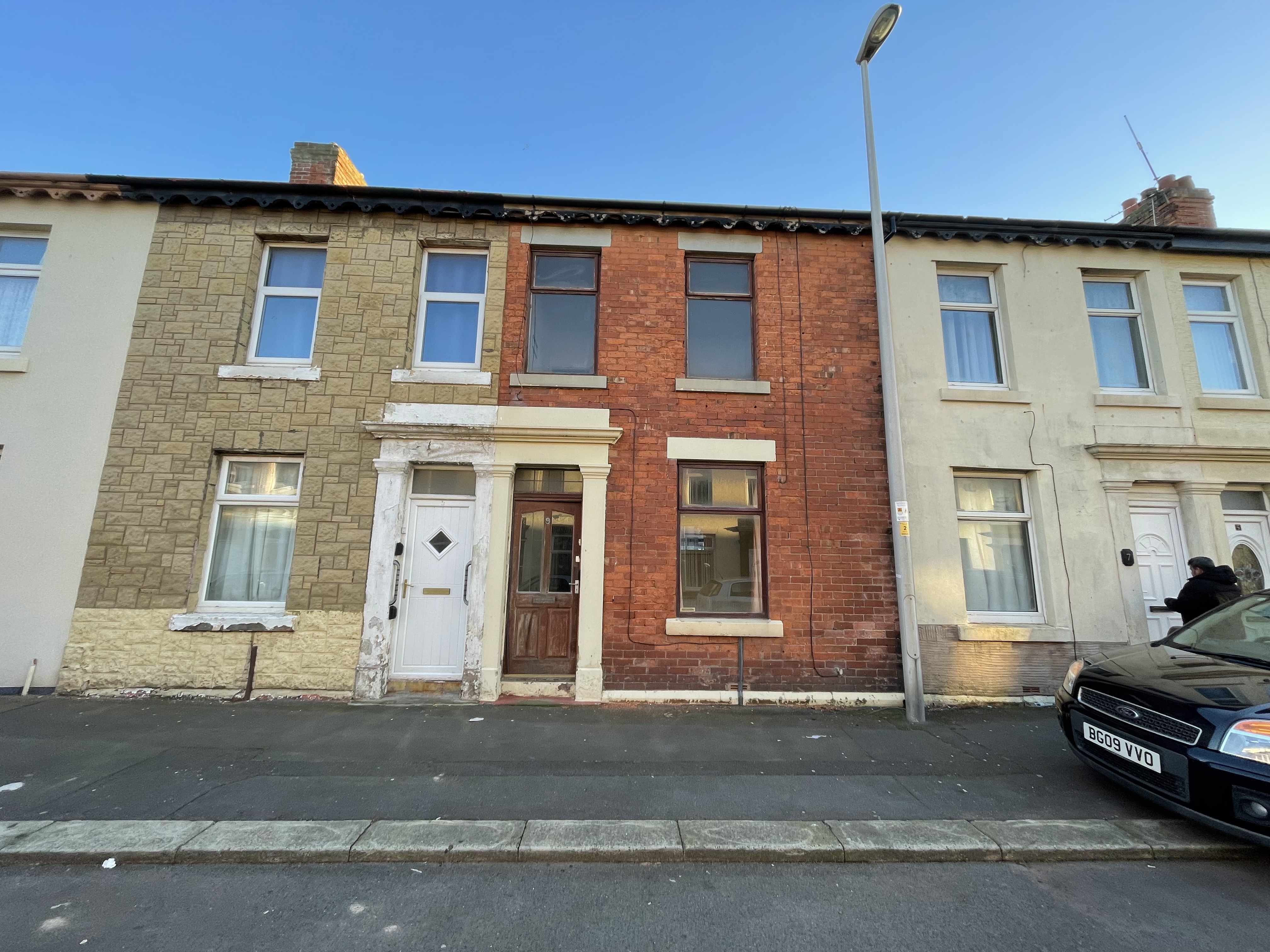  Terraced House For Sale