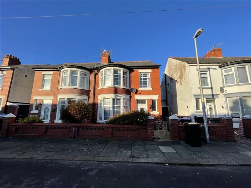  Terraced House For Sale