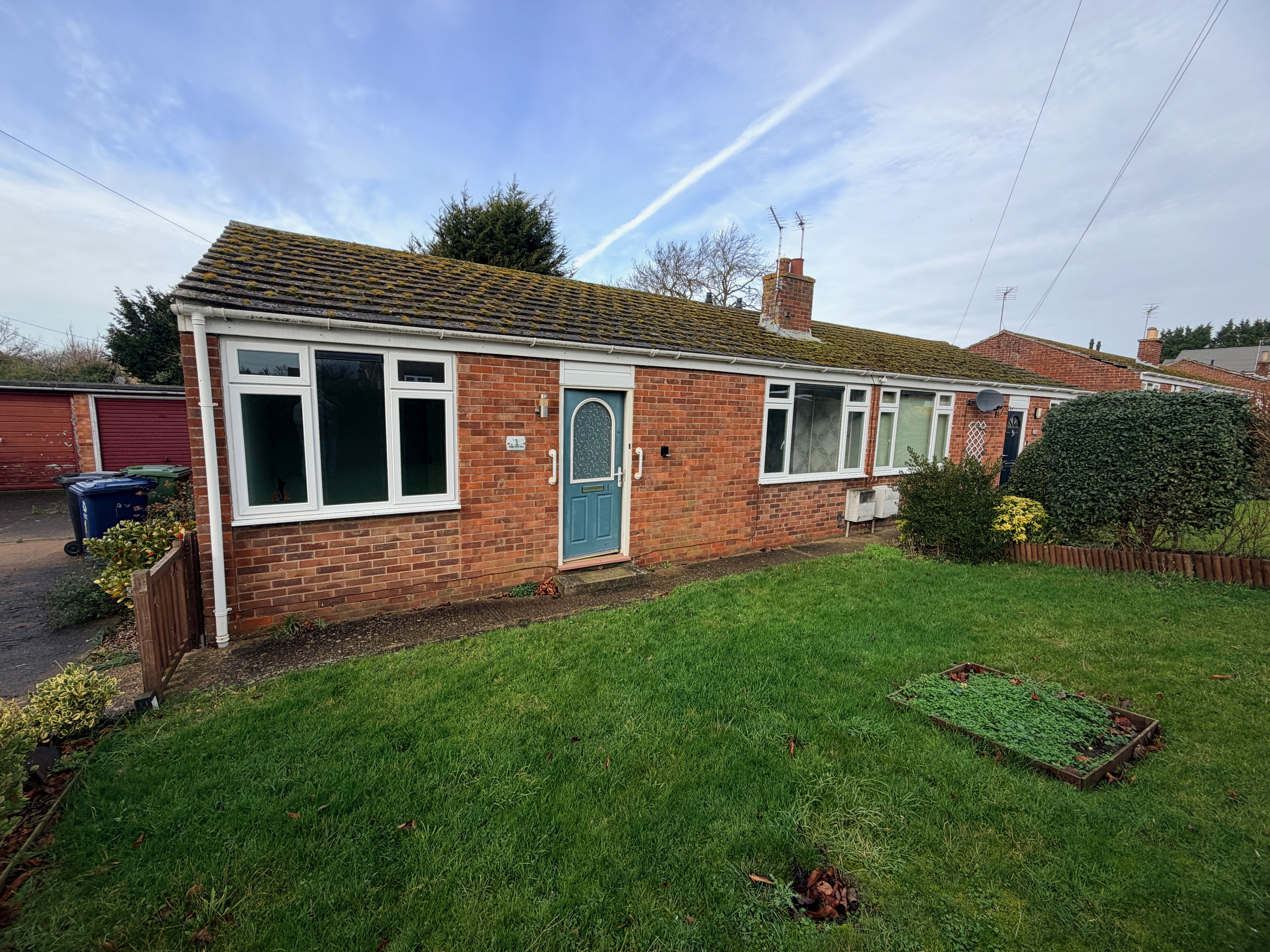  Detached bungalow For Sale