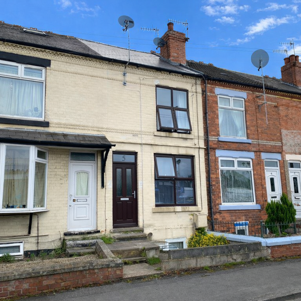  Terraced House For Sale