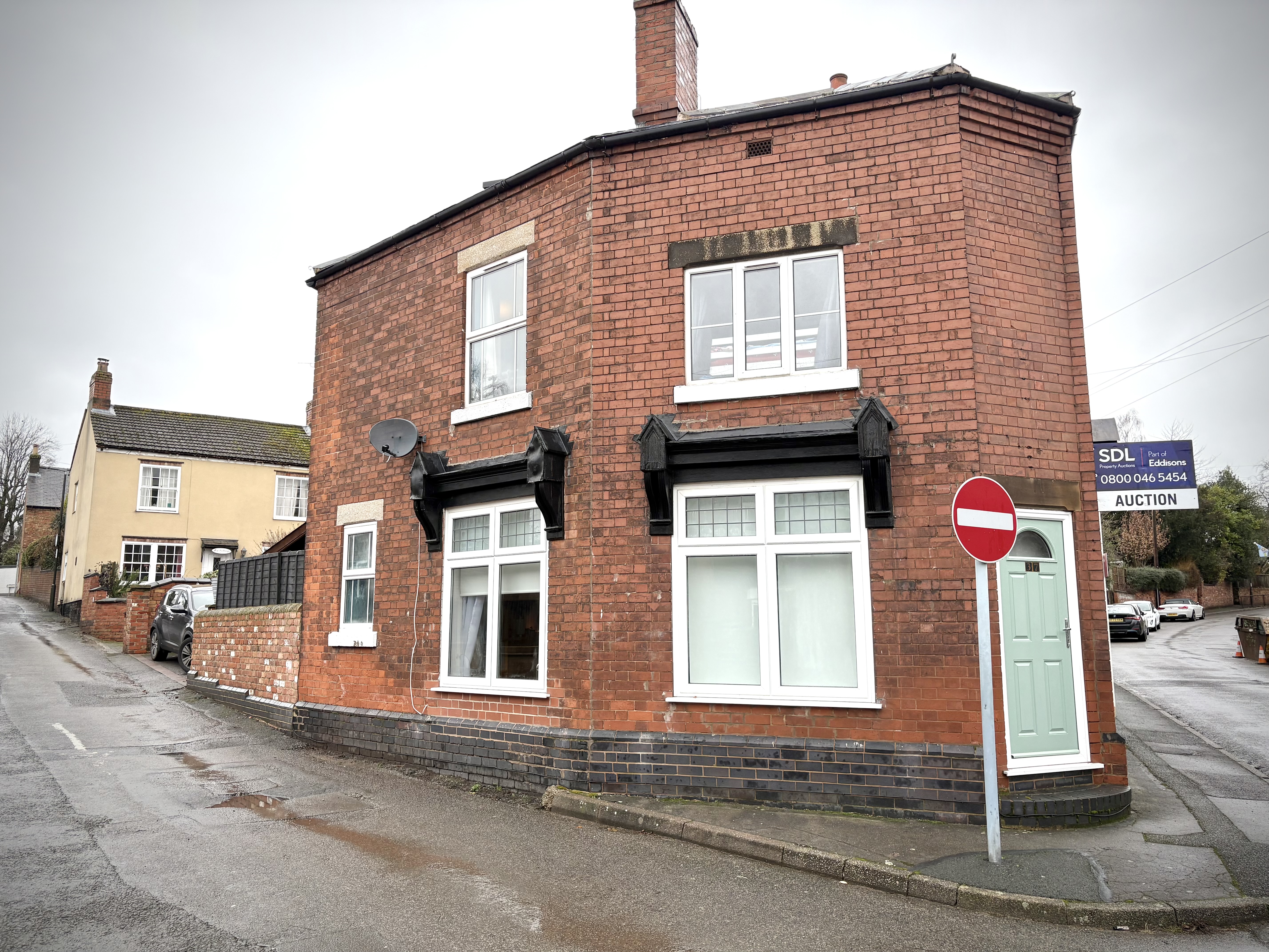  Terraced House For Sale