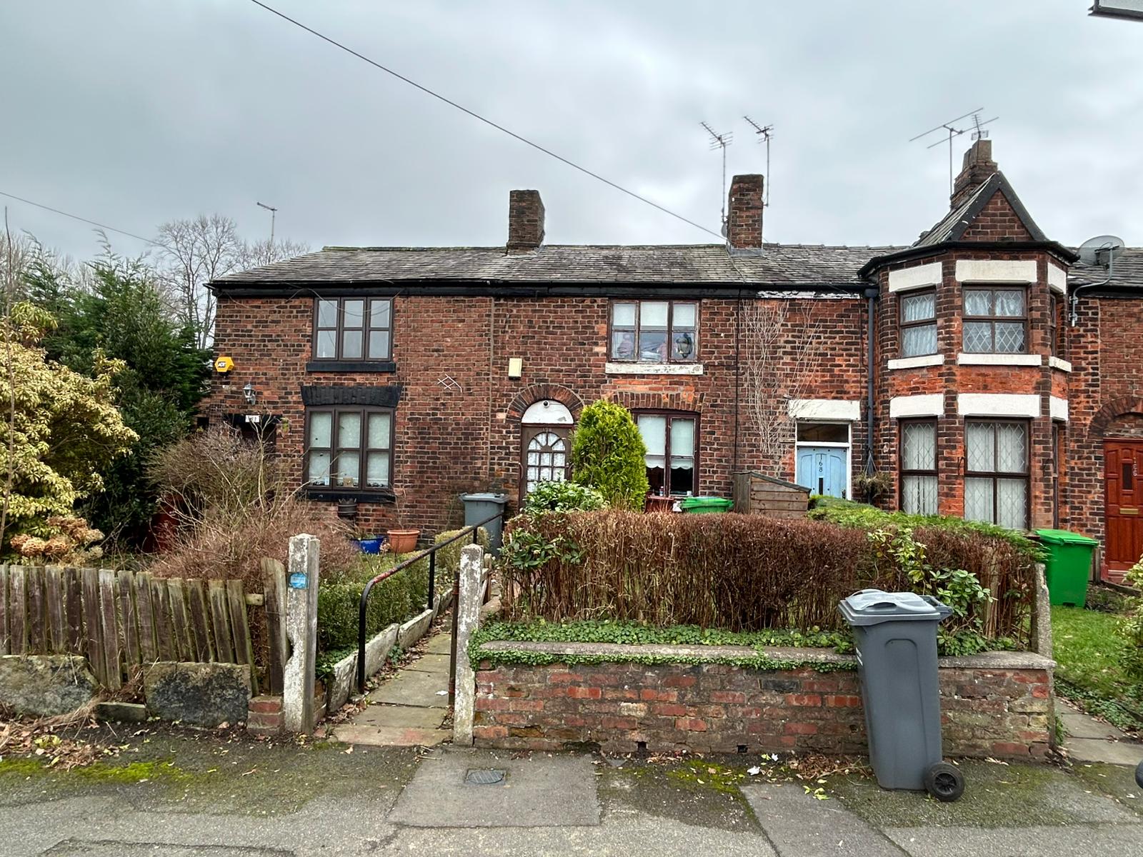  Terraced House For Sale