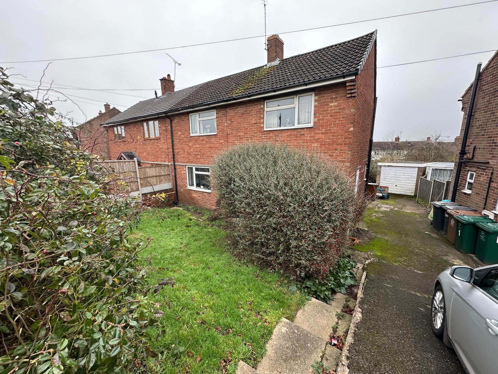  Semi-detached house For Sale