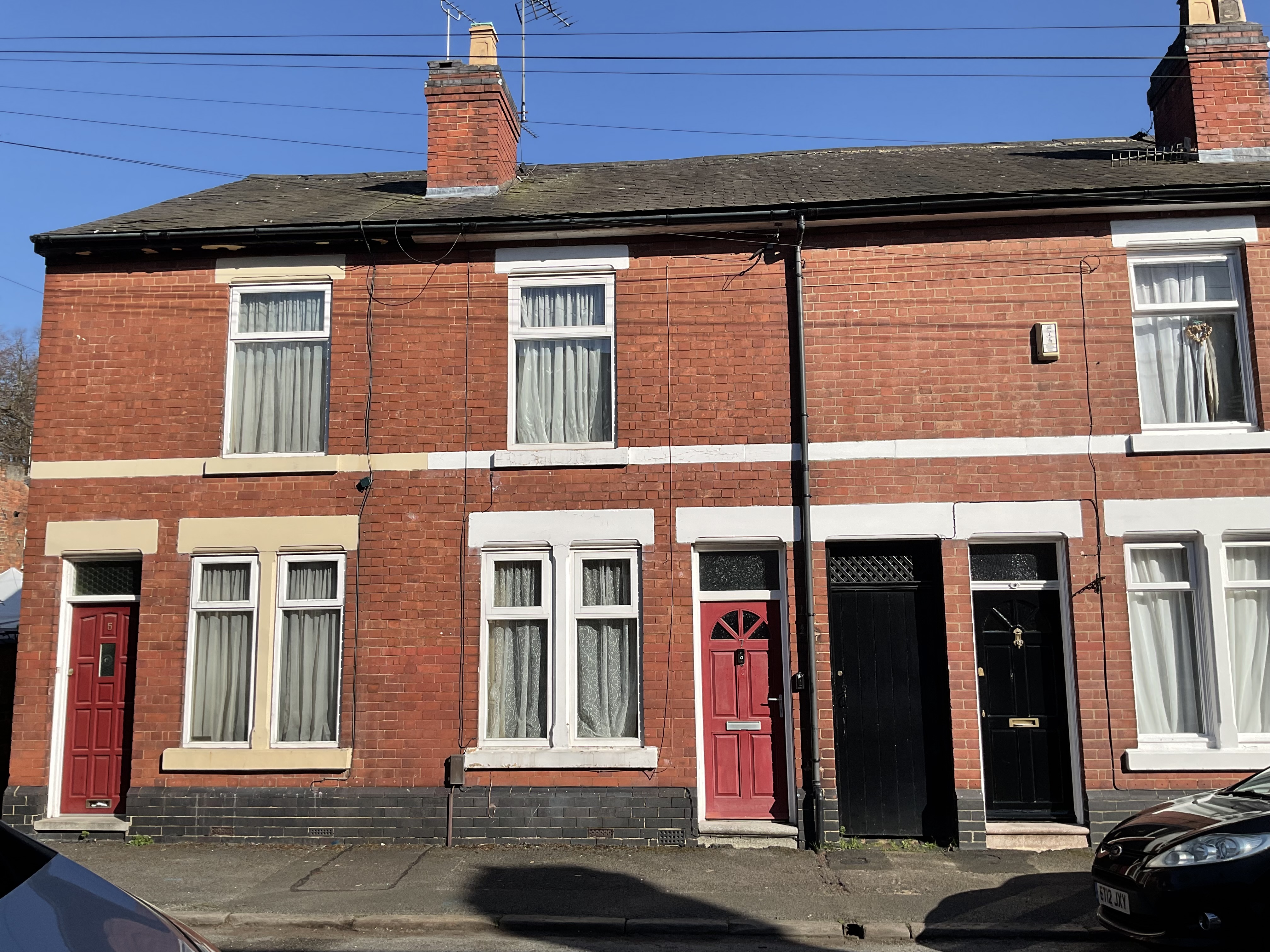  Terraced House For Sale