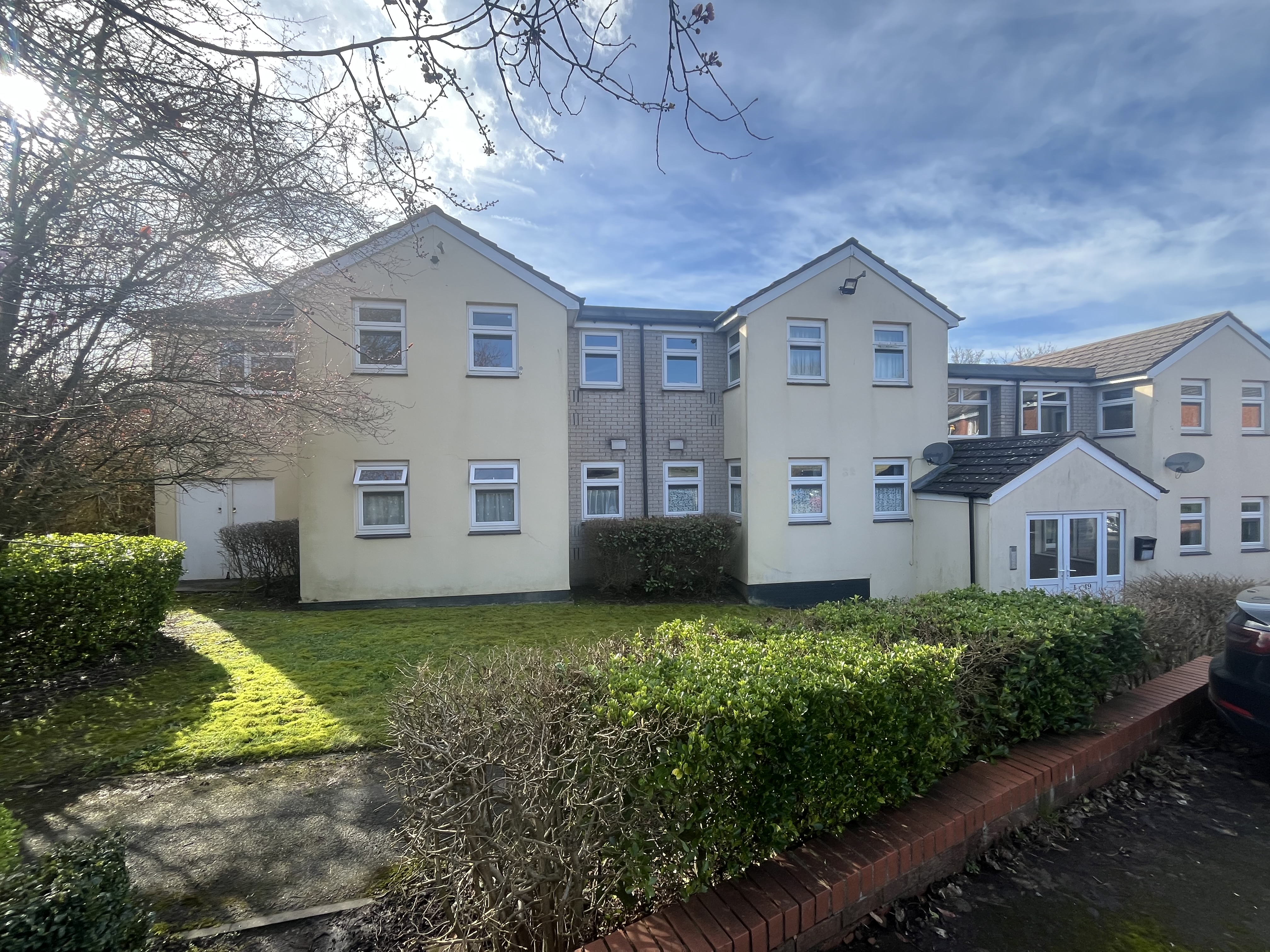  Flat For Sale