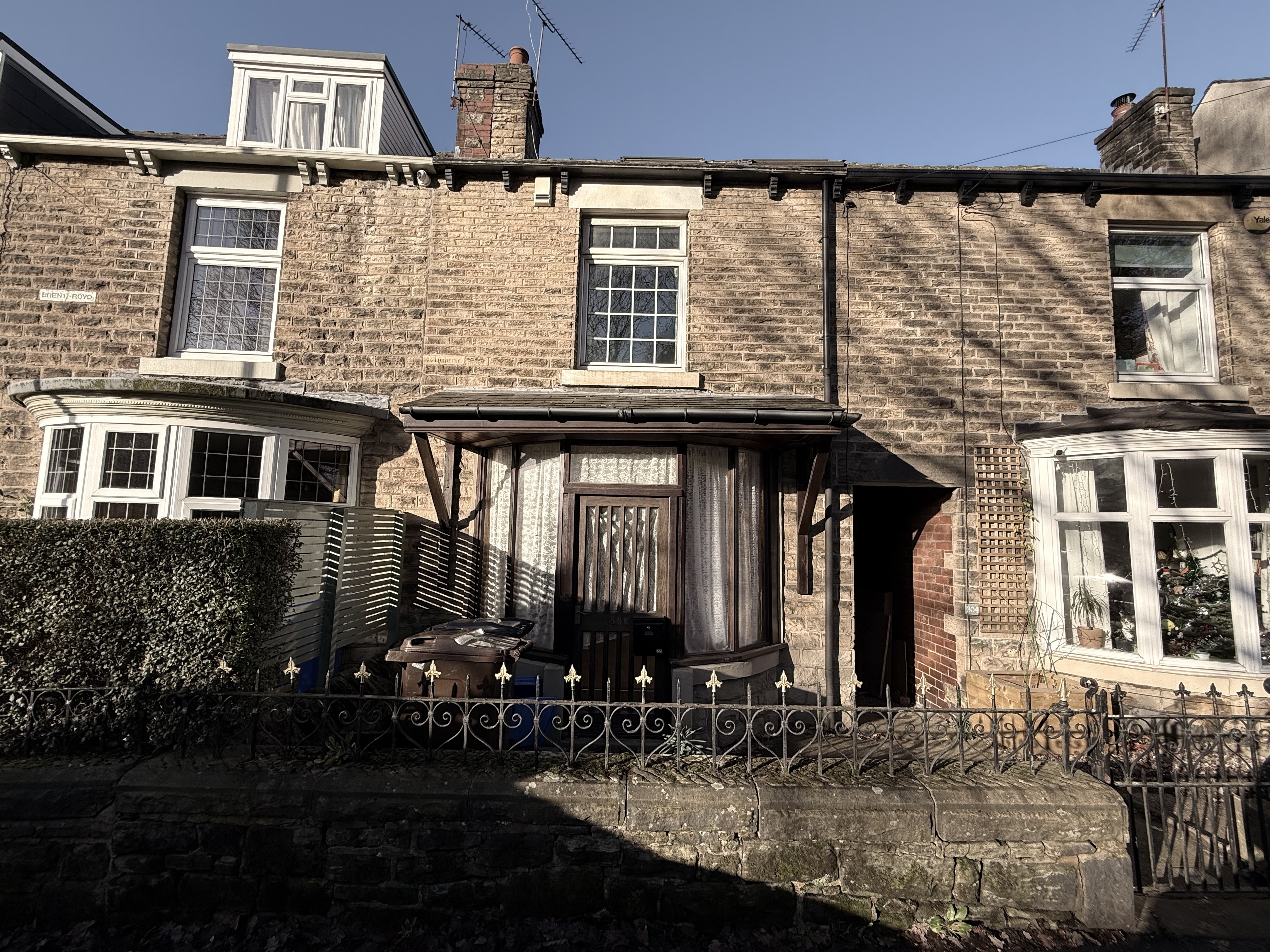  Terraced House For Sale
