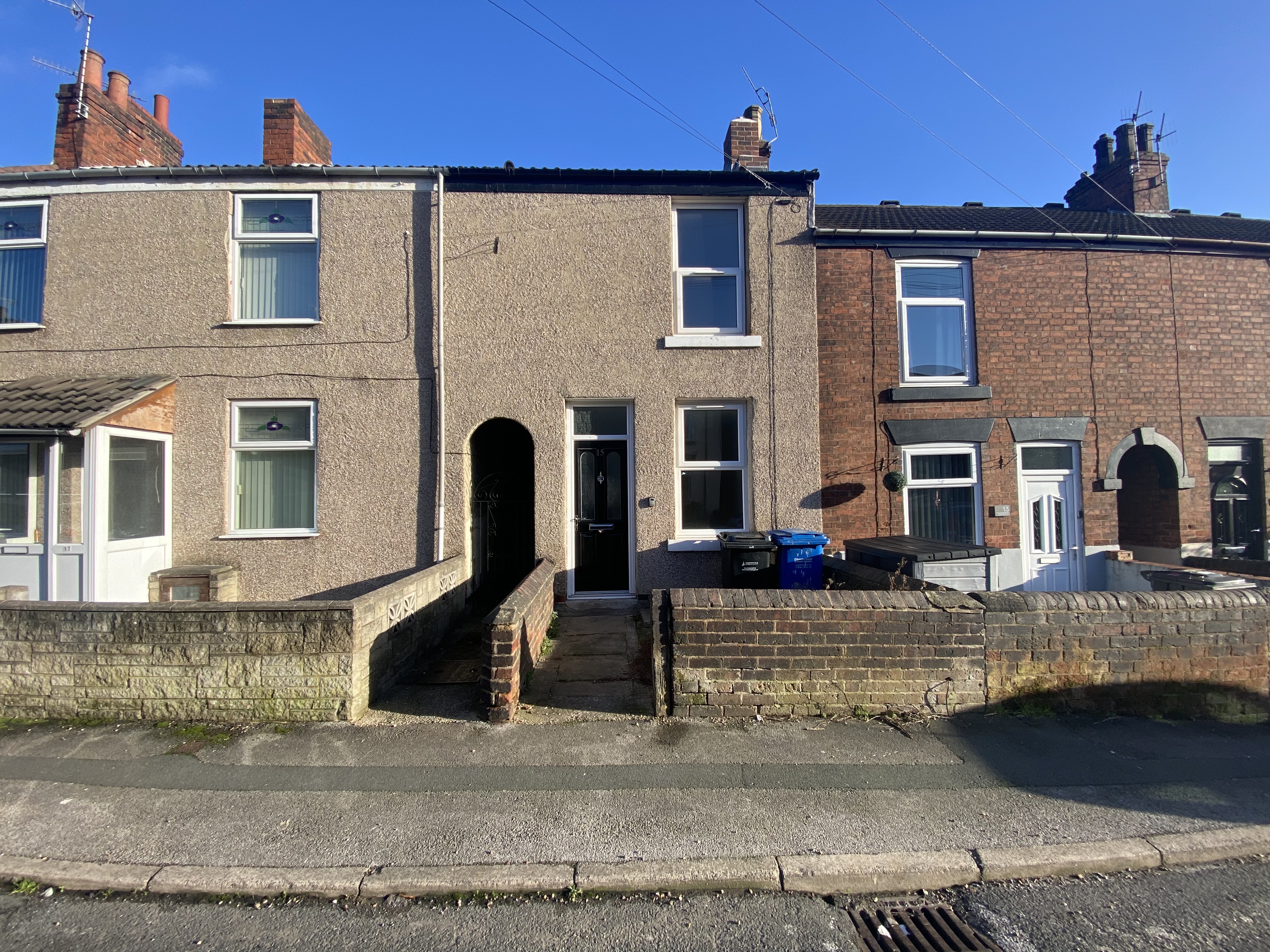  Terraced House For Sale