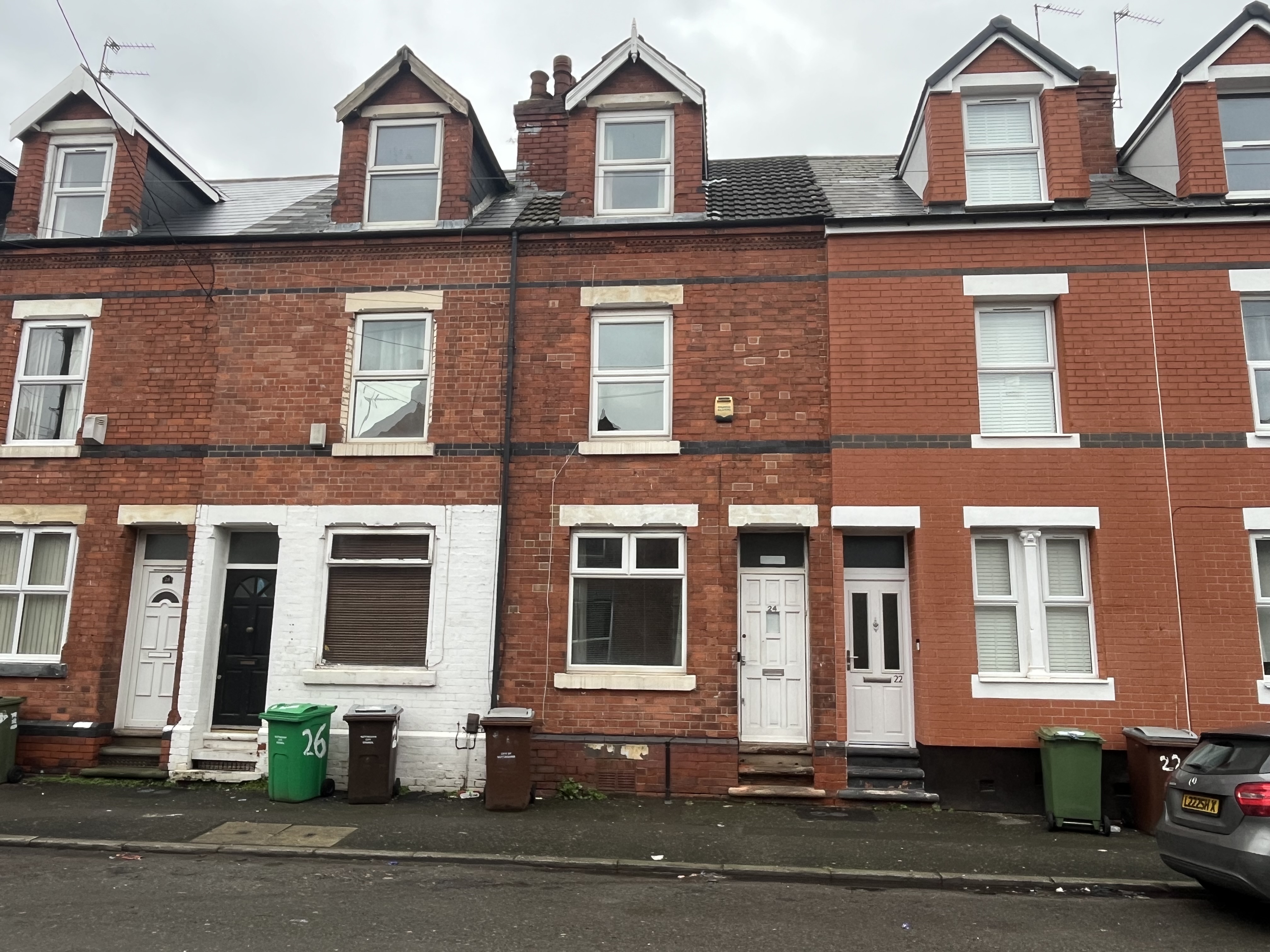  Terraced House For Sale