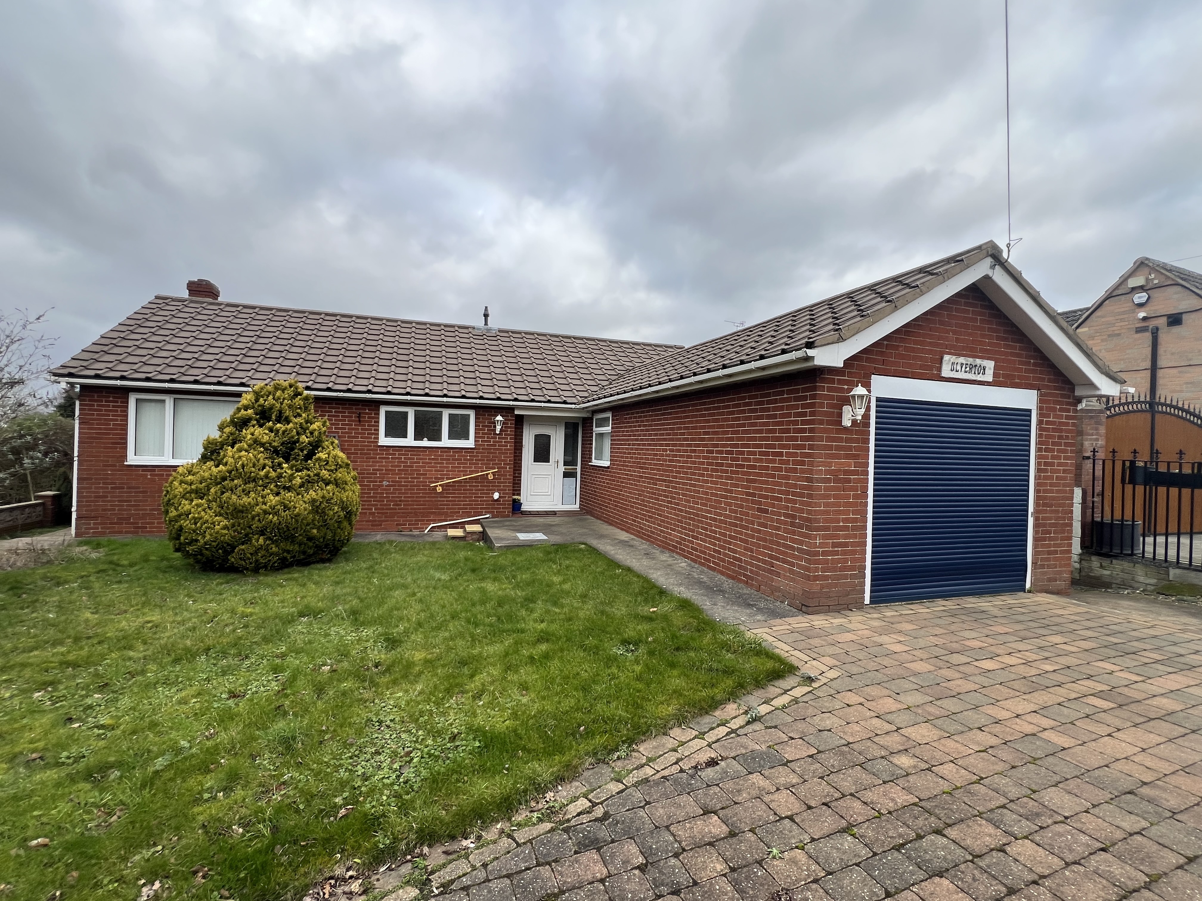  Detached bungalow For Sale
