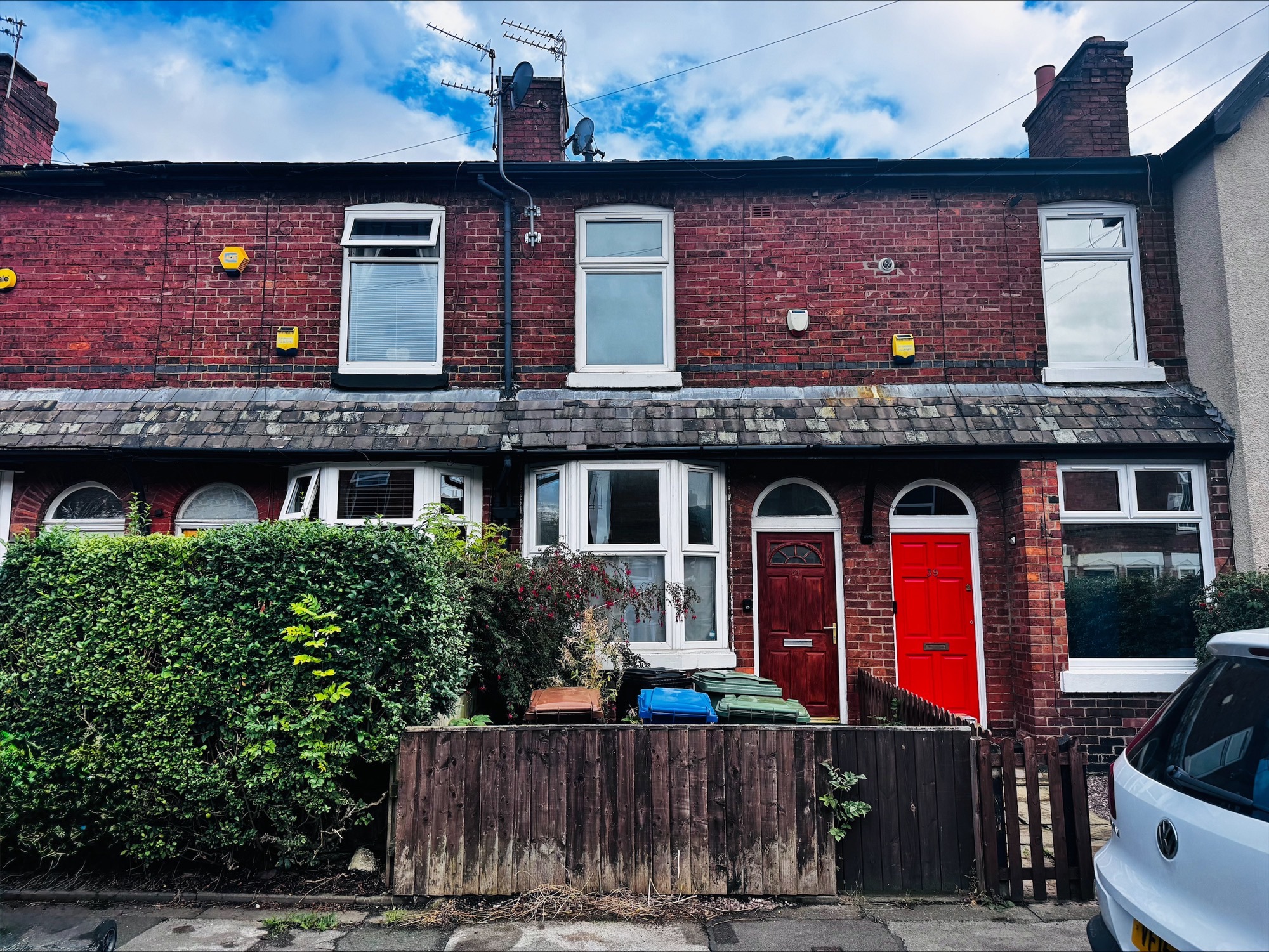  Terraced House For Sale