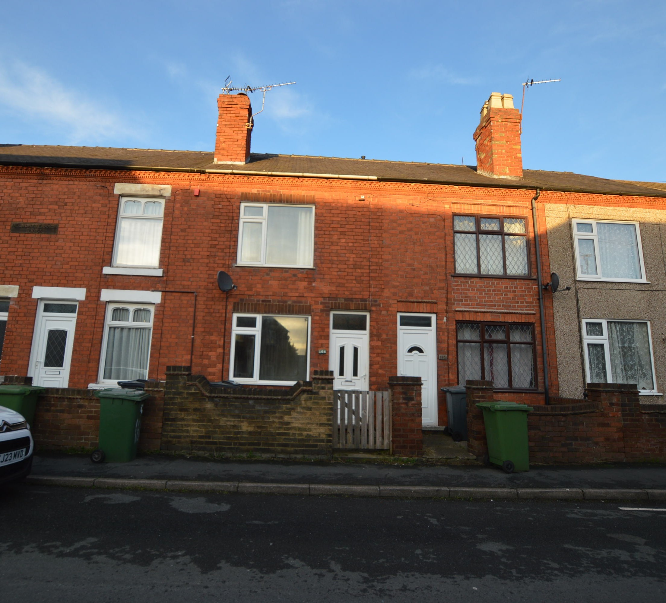  Terraced House For Sale