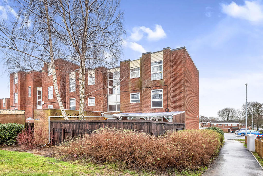  Flat For Sale