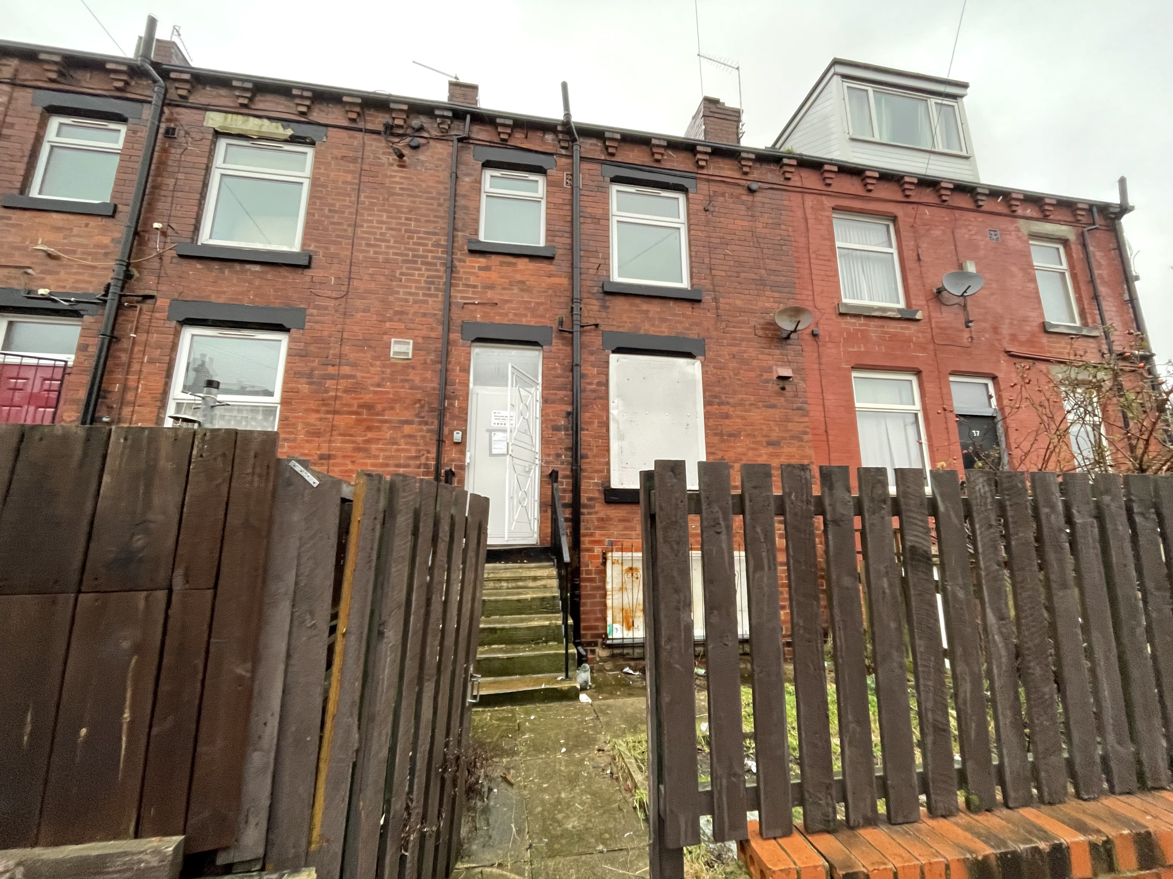  Terraced House For Sale