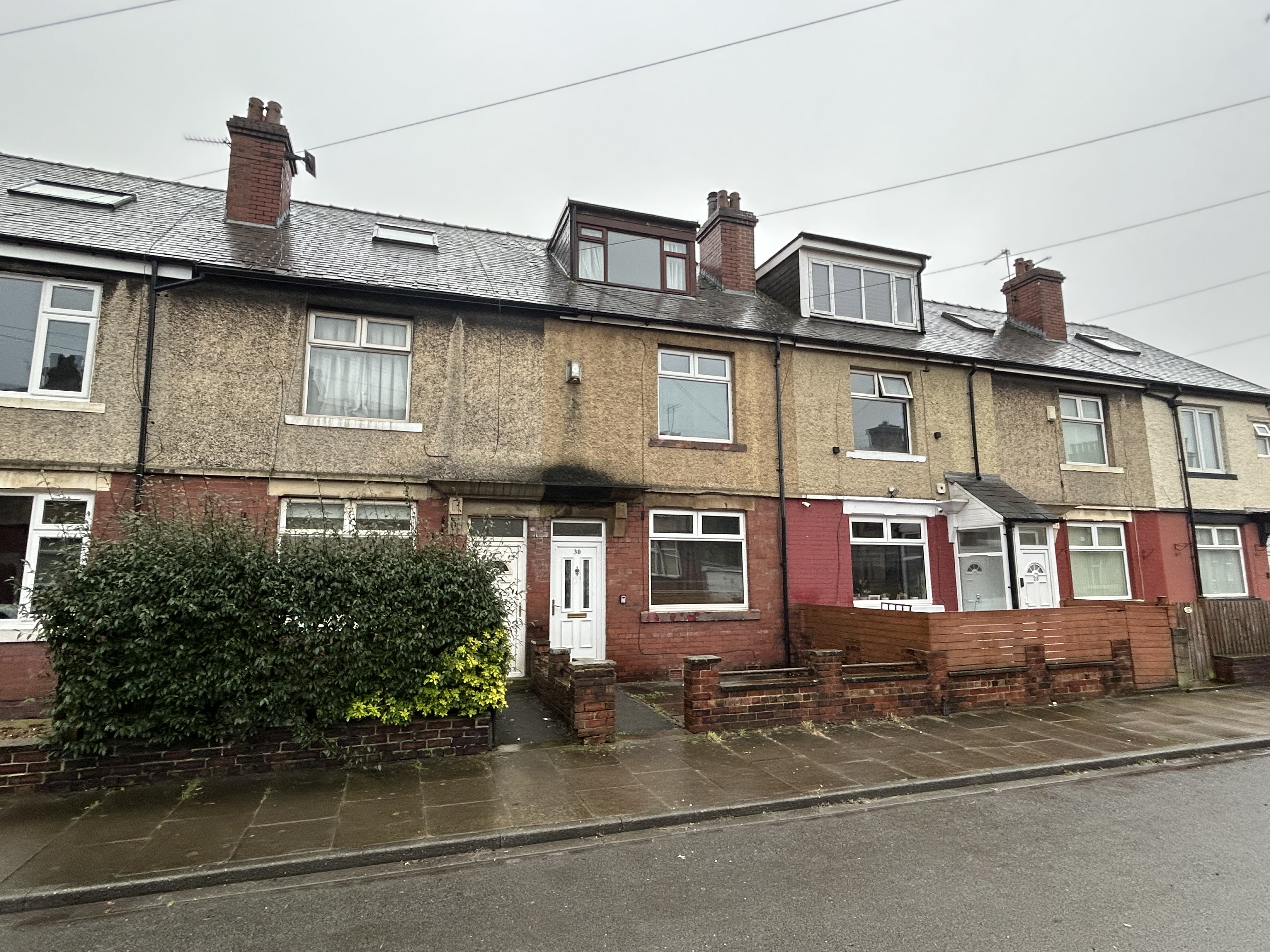  Terraced House For Sale