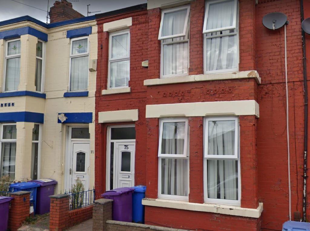  Terraced House For Sale