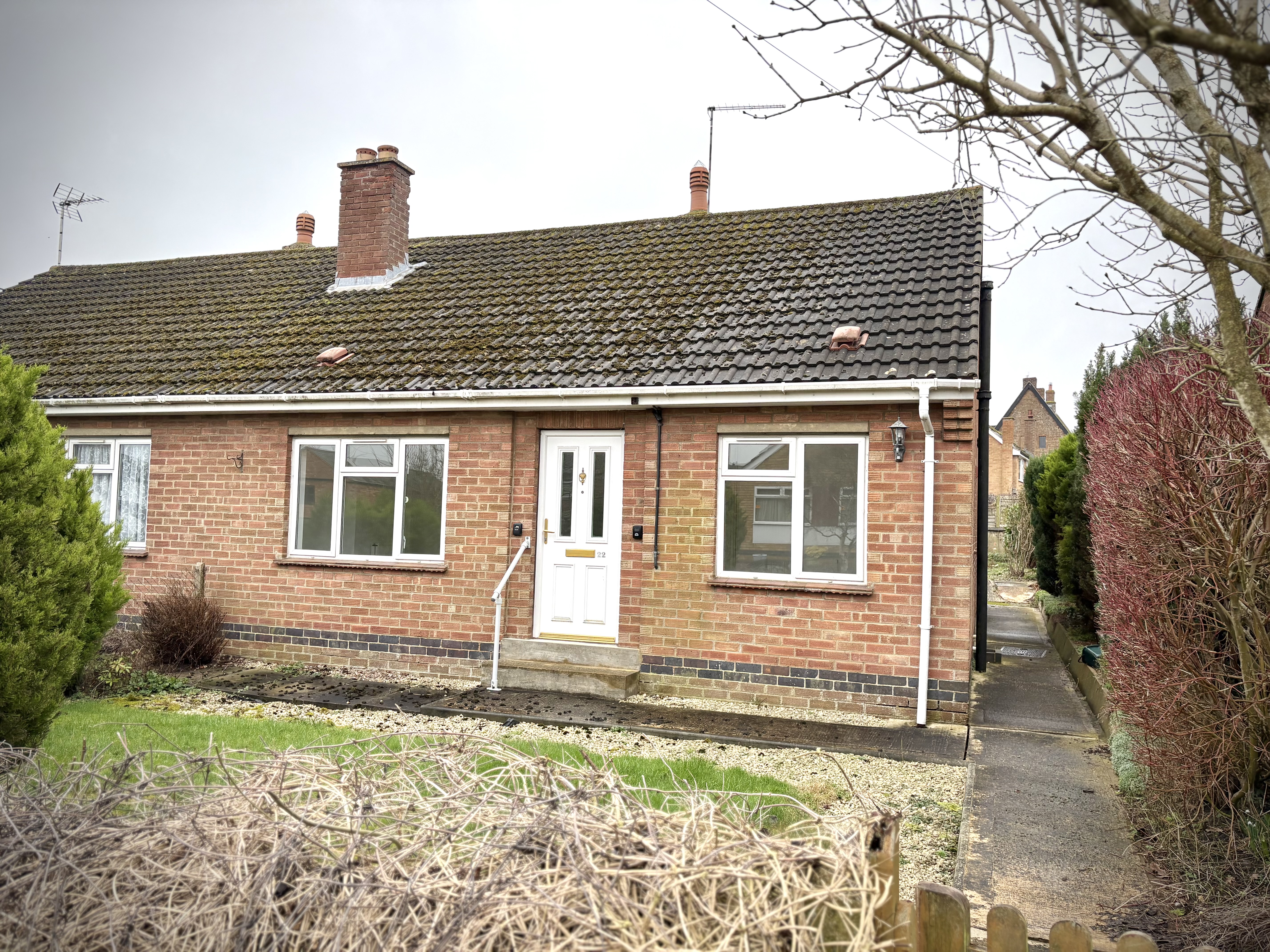  Detached bungalow For Sale