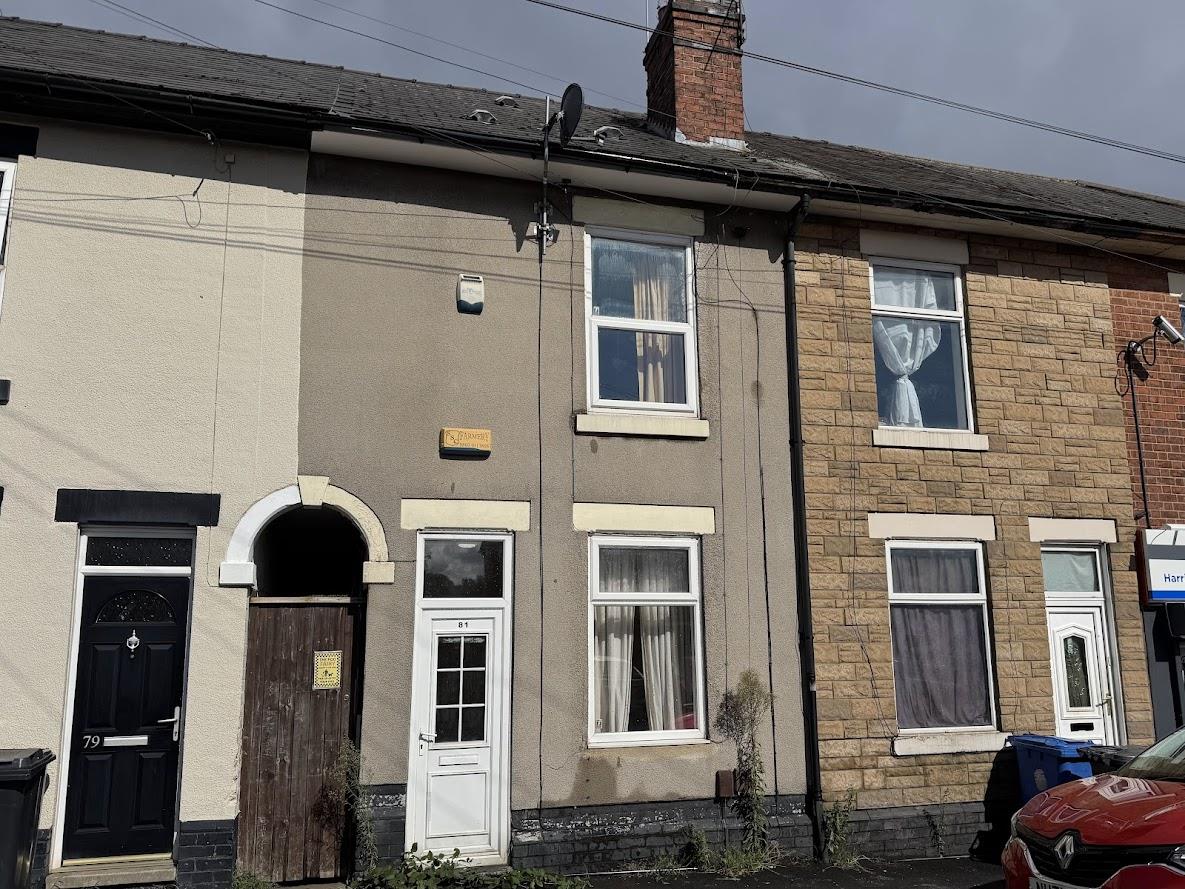  Terraced House For Sale