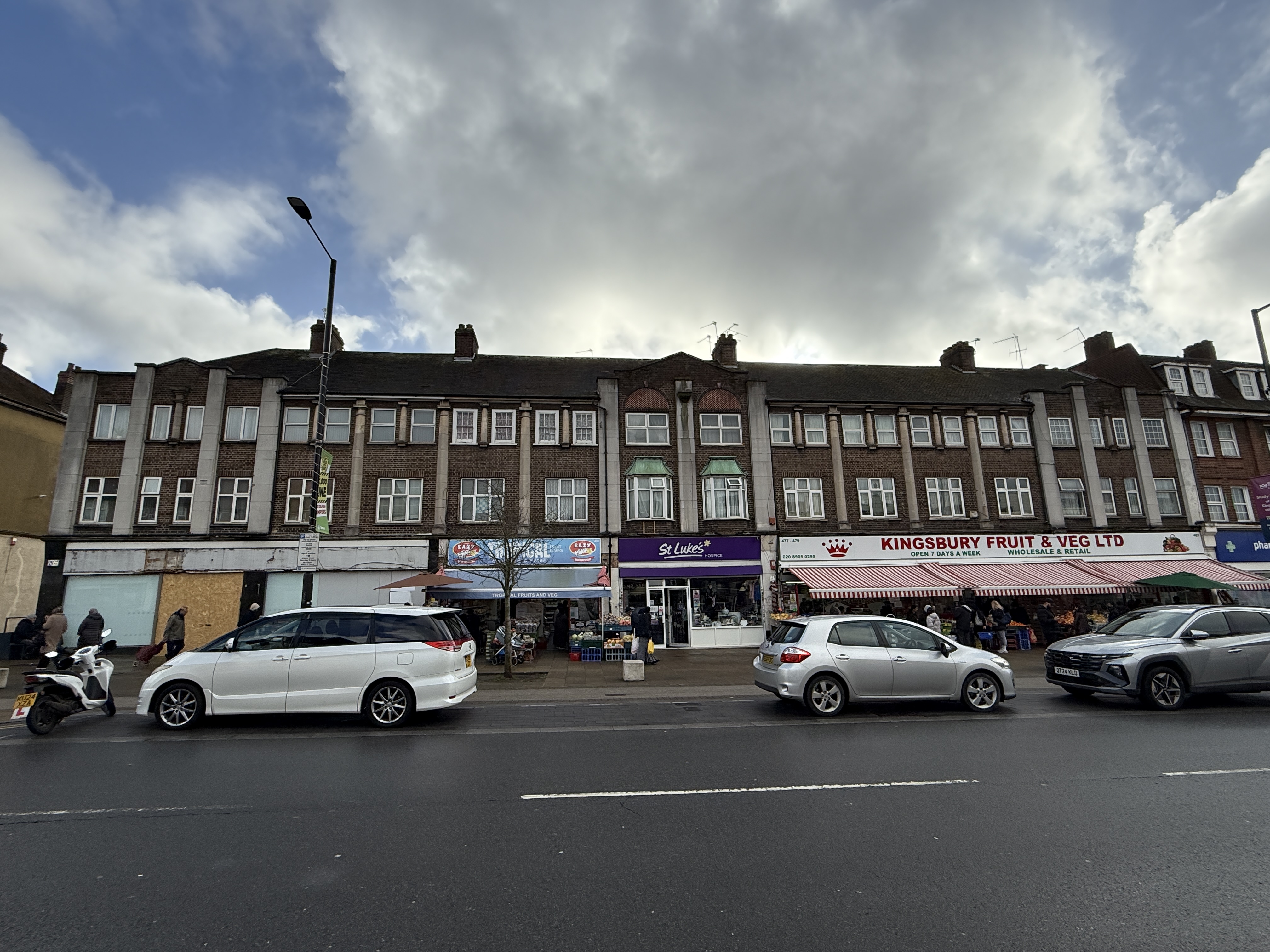 2 bedroom Flat For Sale