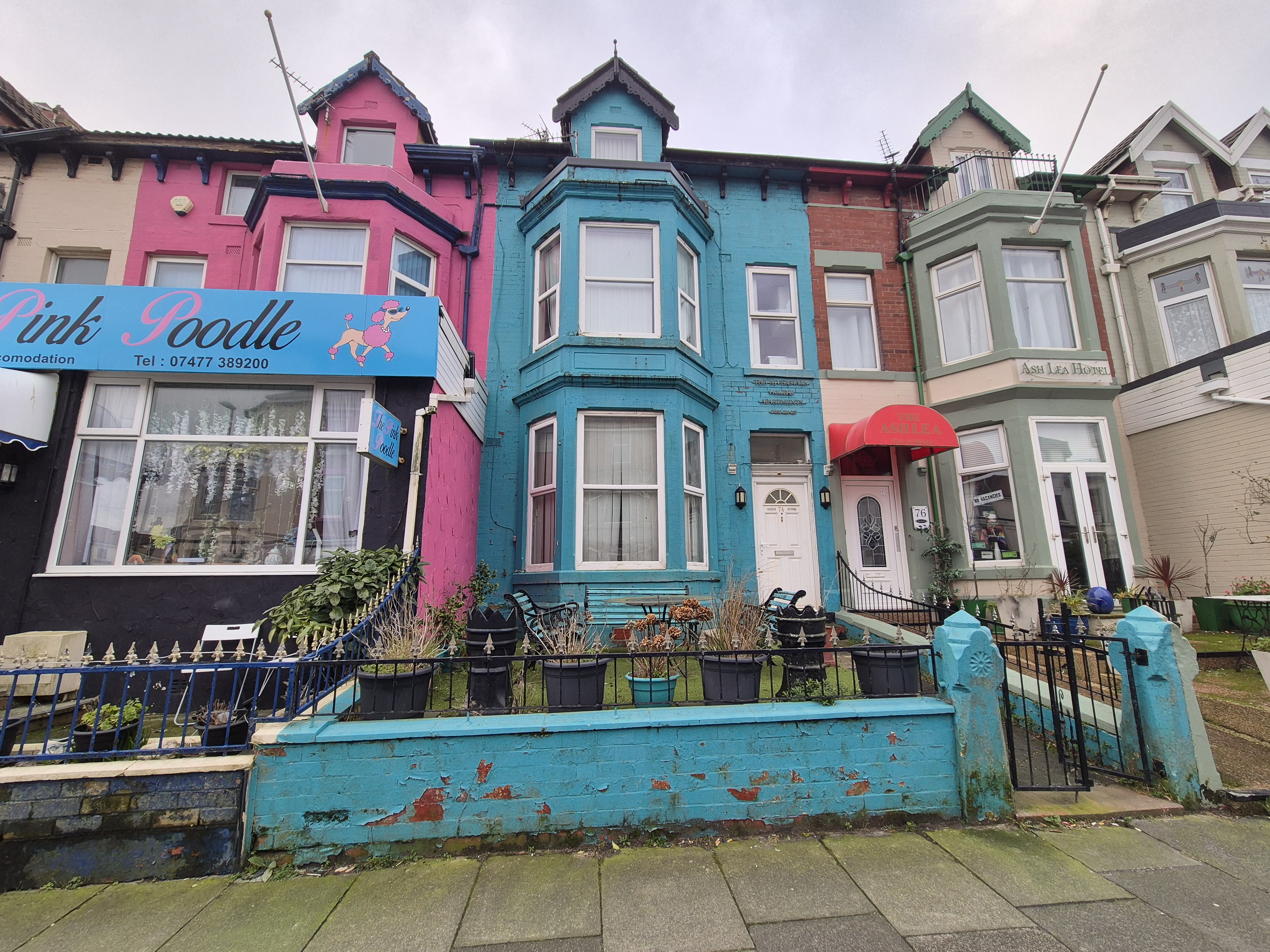  Terraced House For Sale