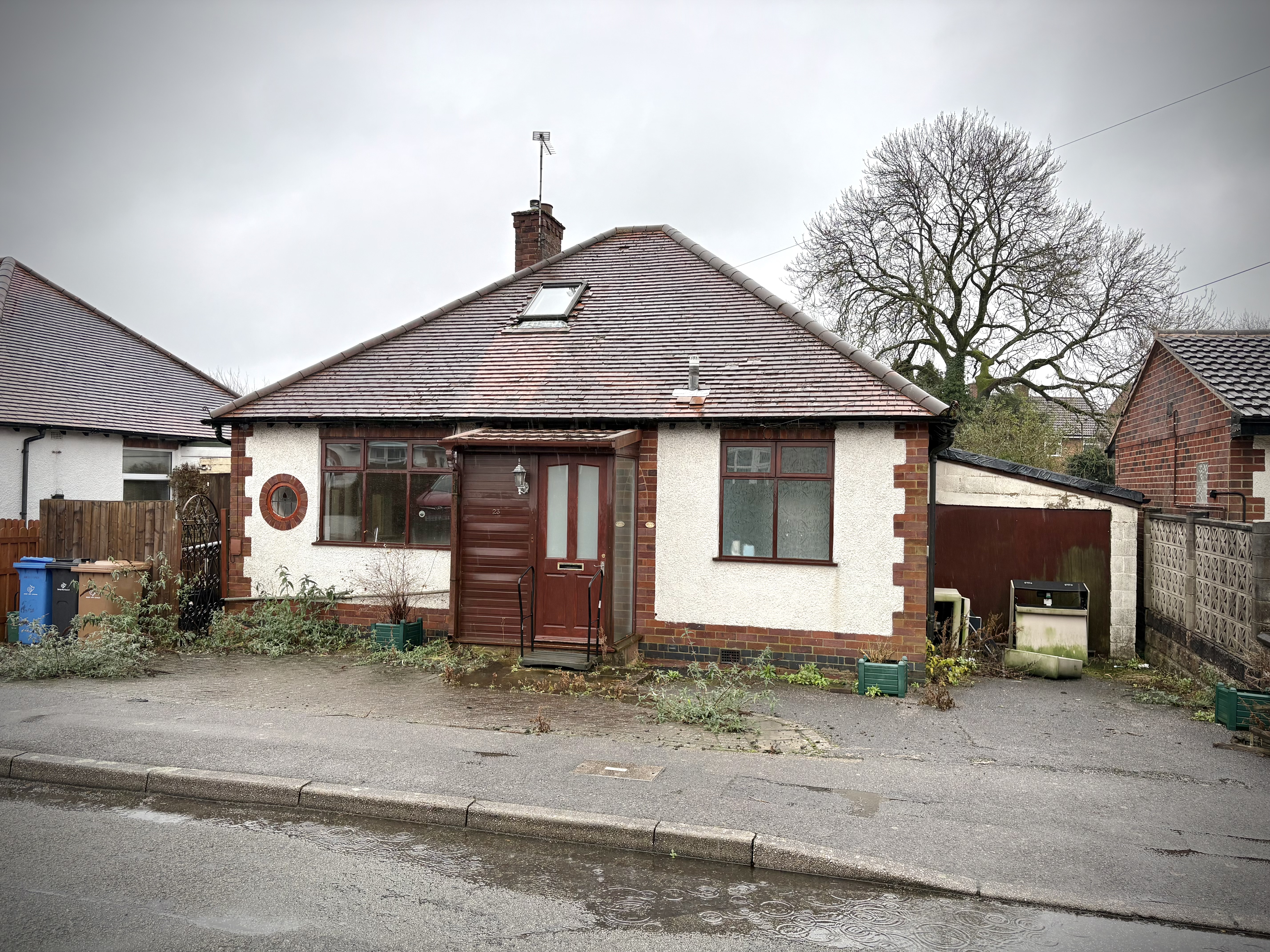  Detached bungalow For Sale