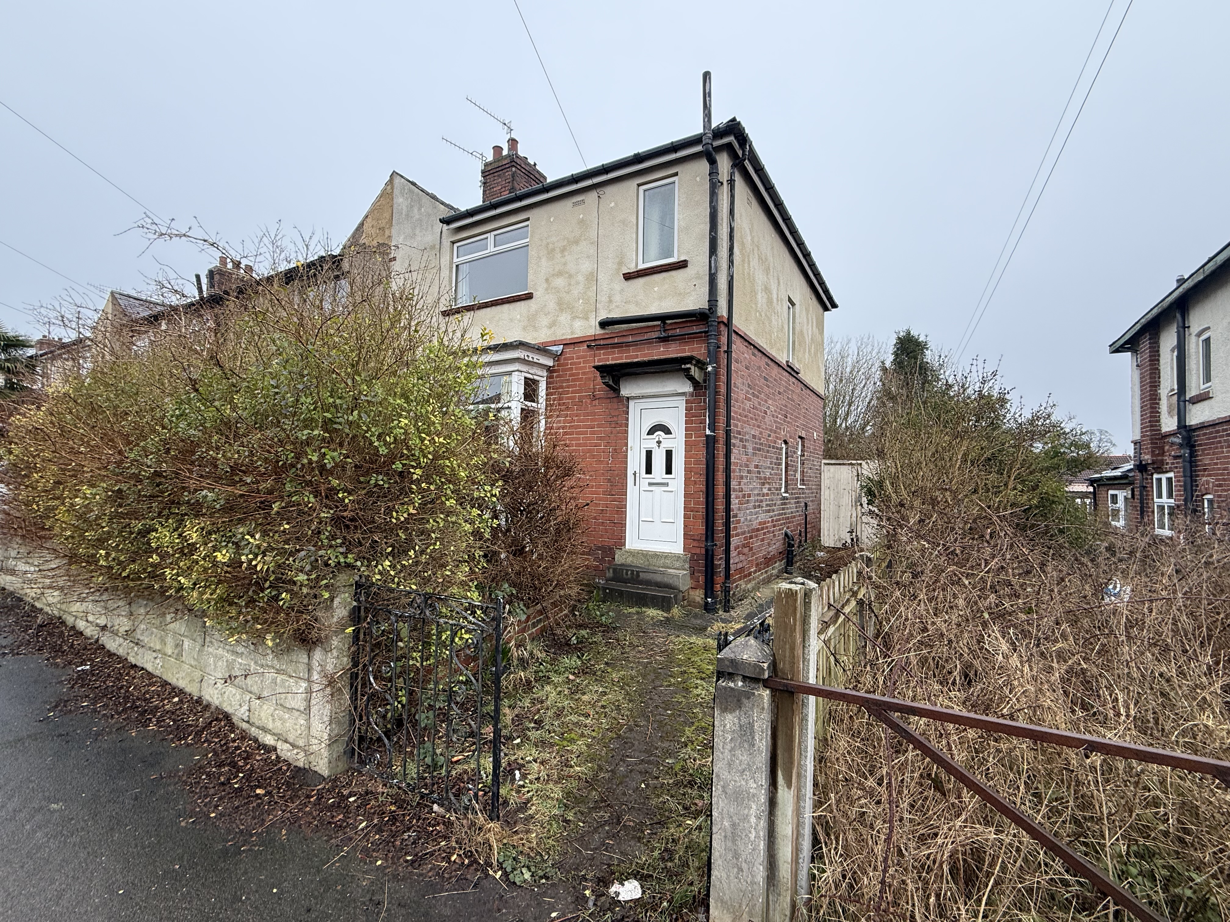  Semi-detached house For Sale