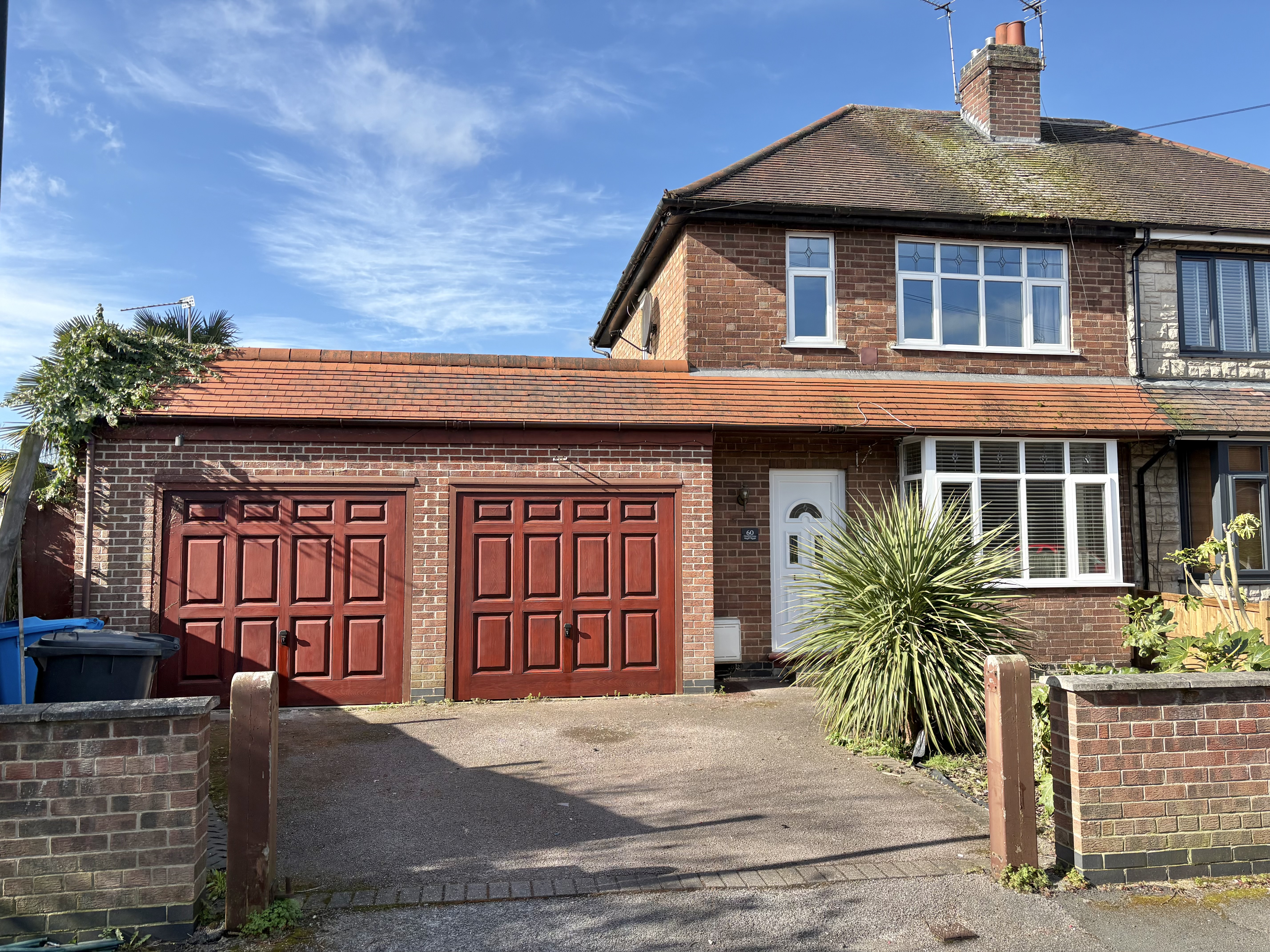  Semi-detached house For Sale