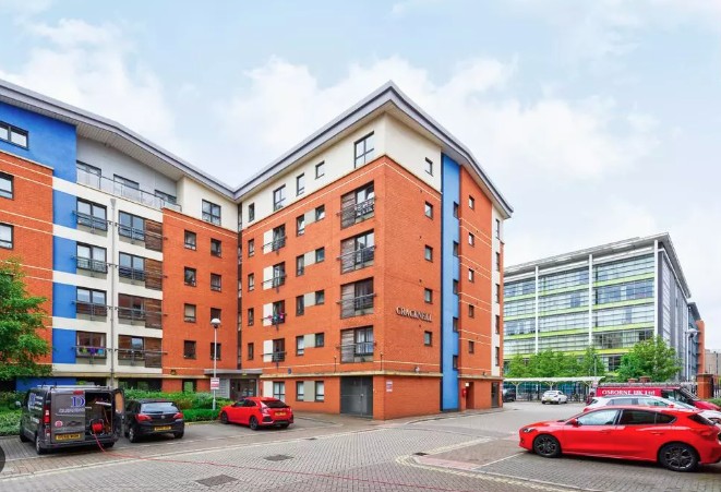 1 bedroom Flat For Sale