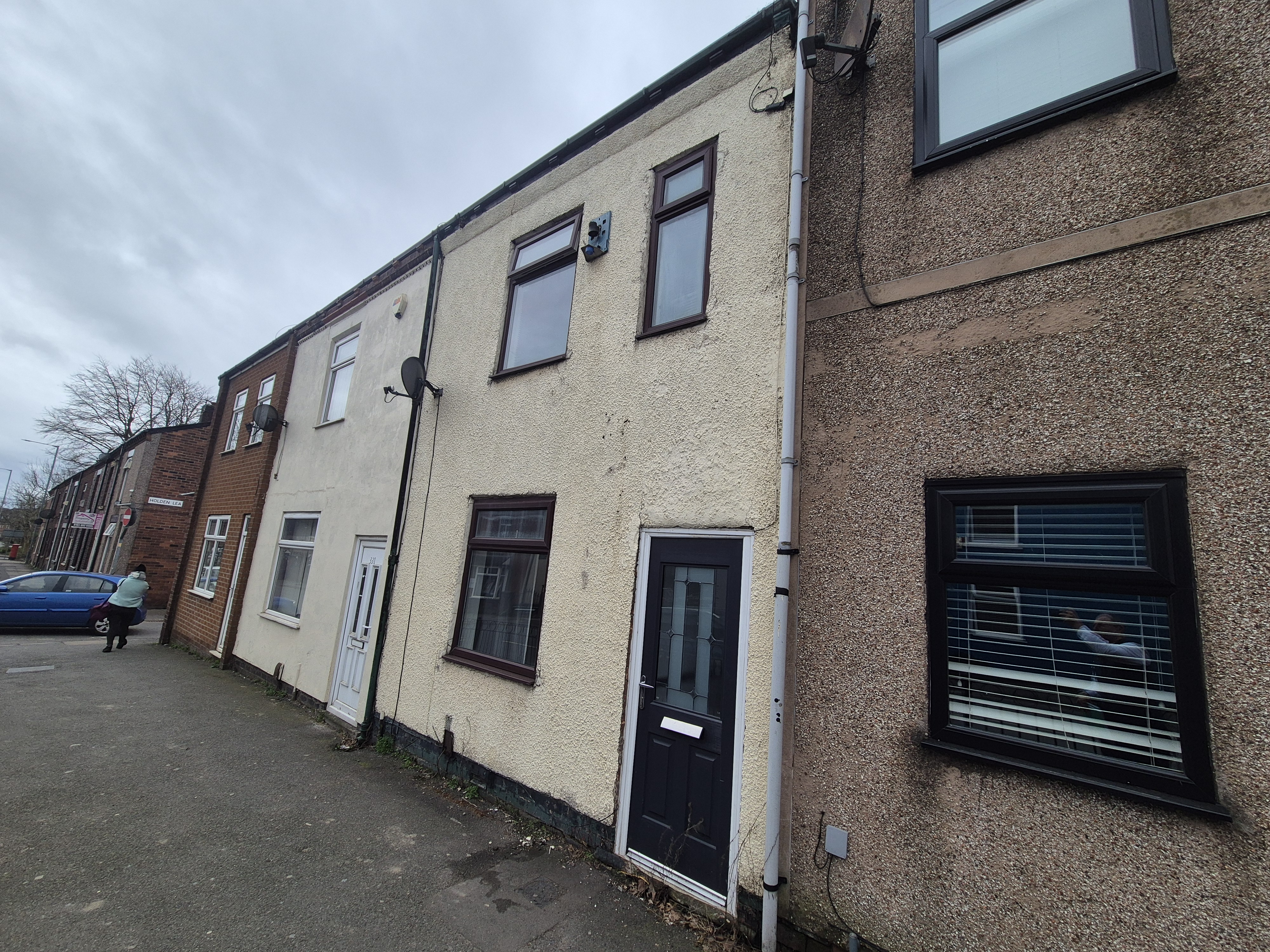  Terraced House For Sale