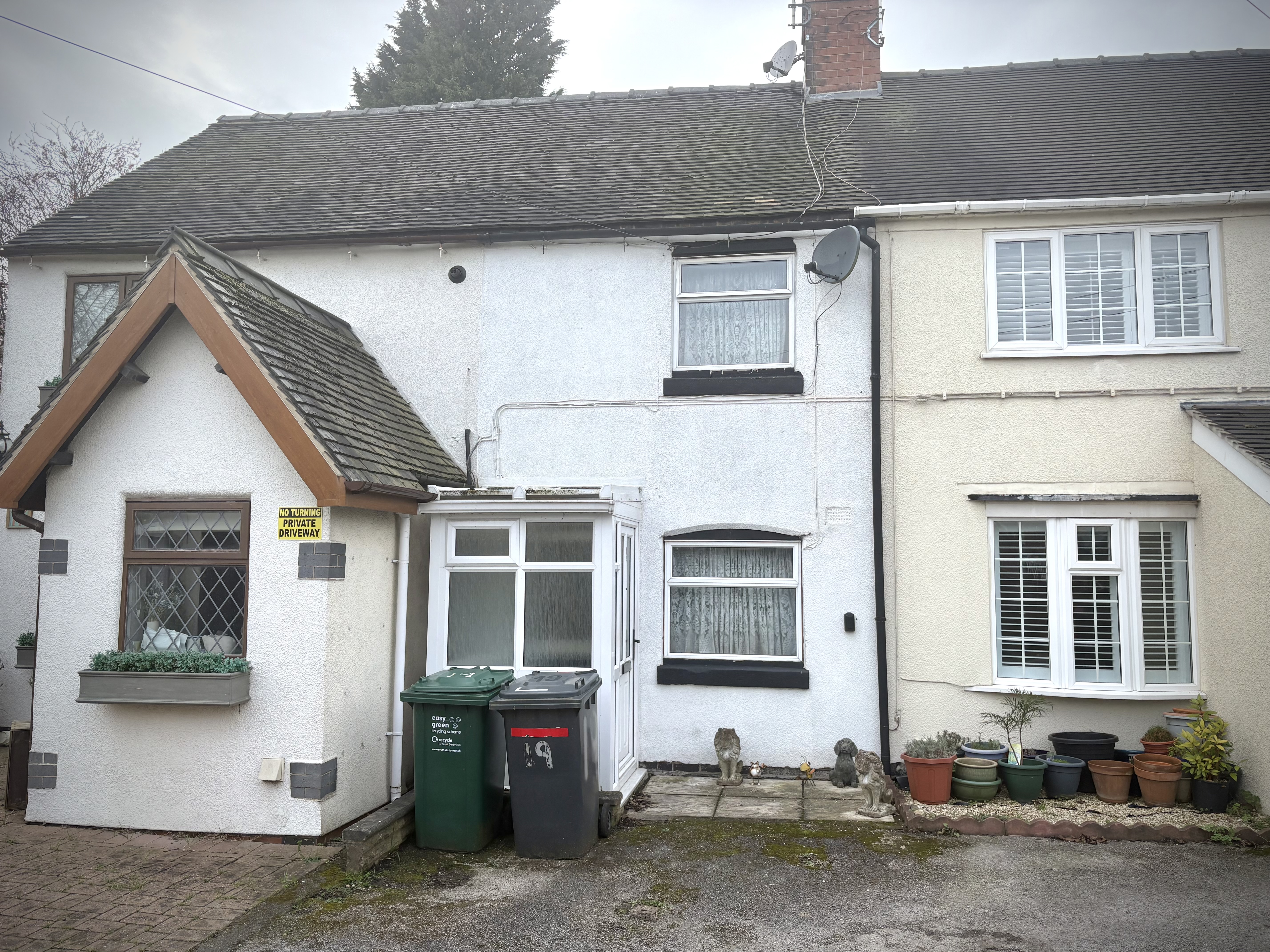  Terraced House For Sale