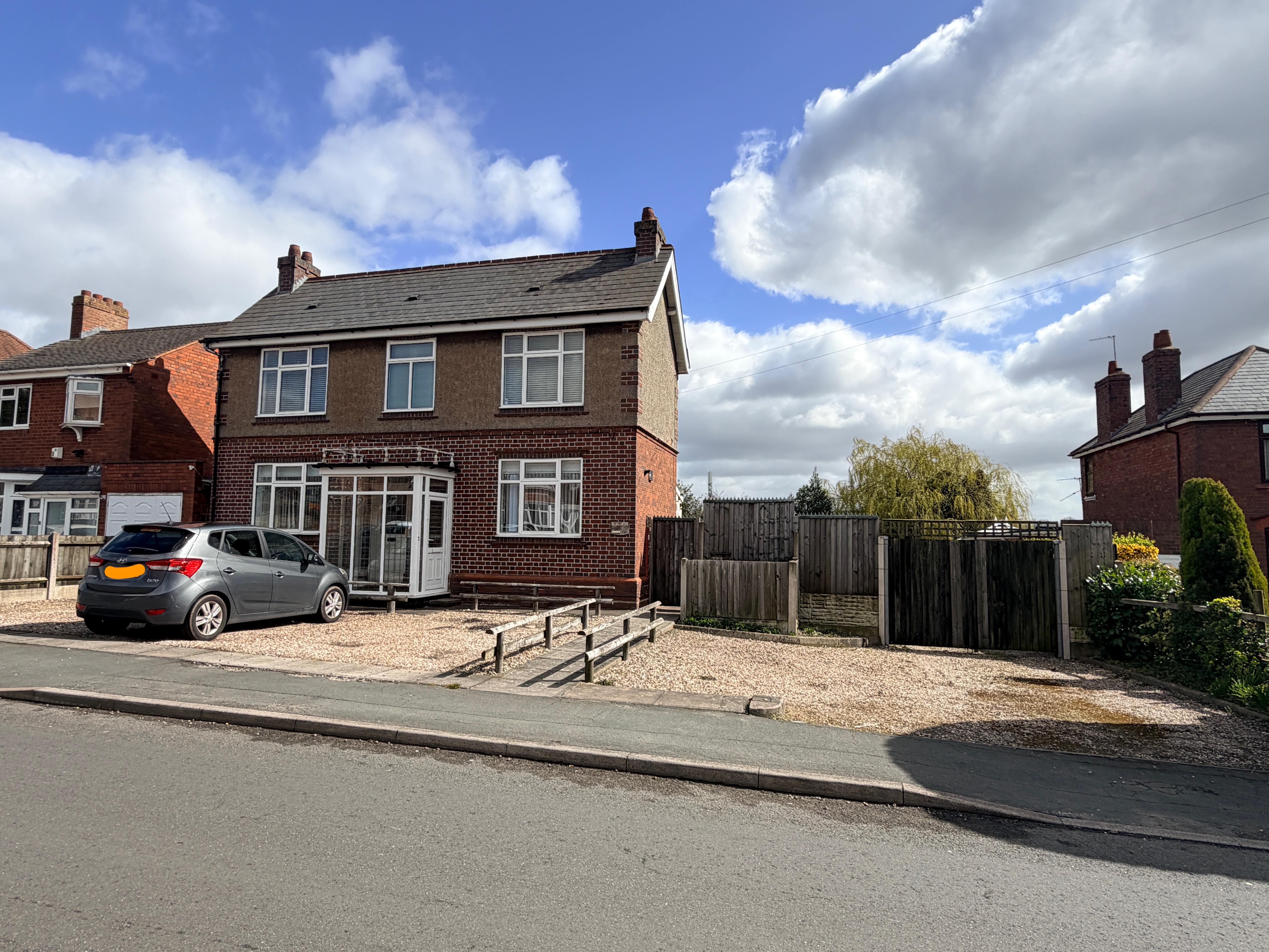 3 bedroom Detached house For Sale
