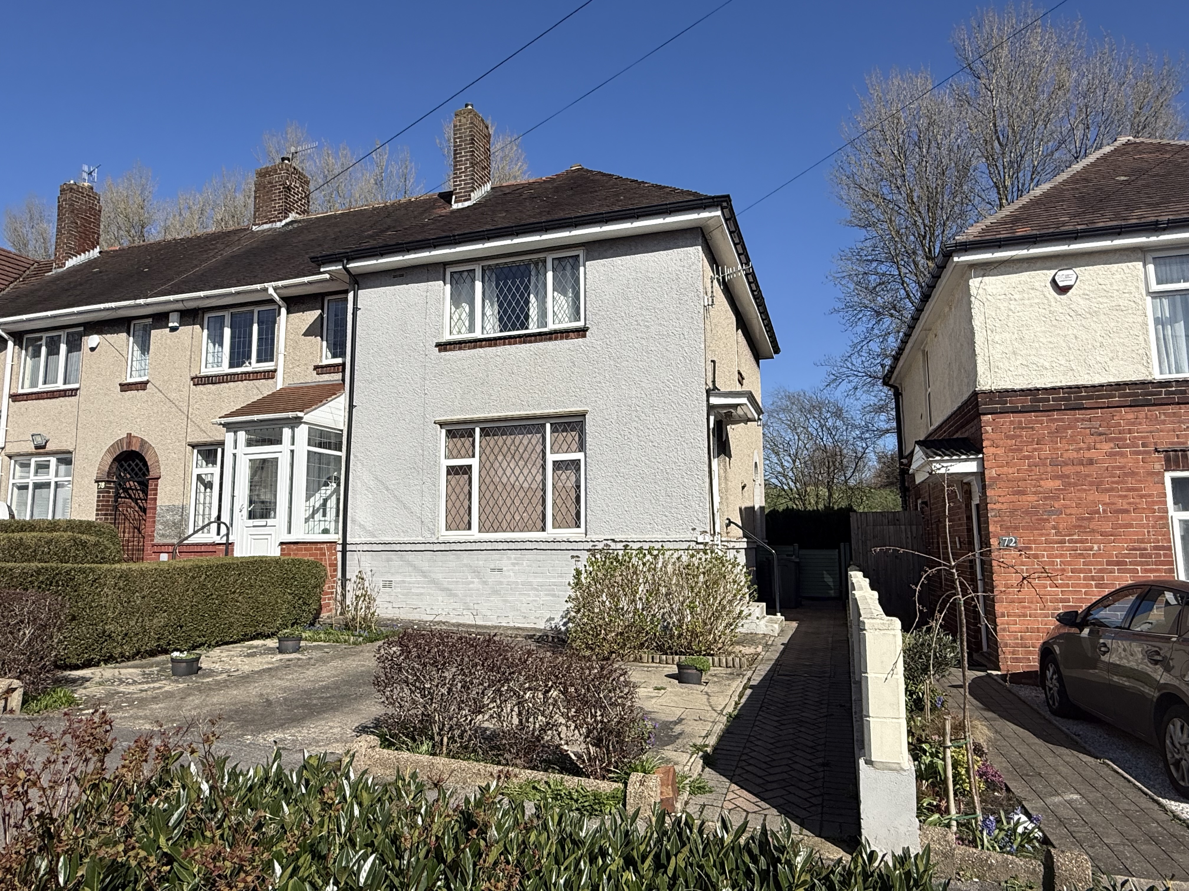  End of terrace house For Sale