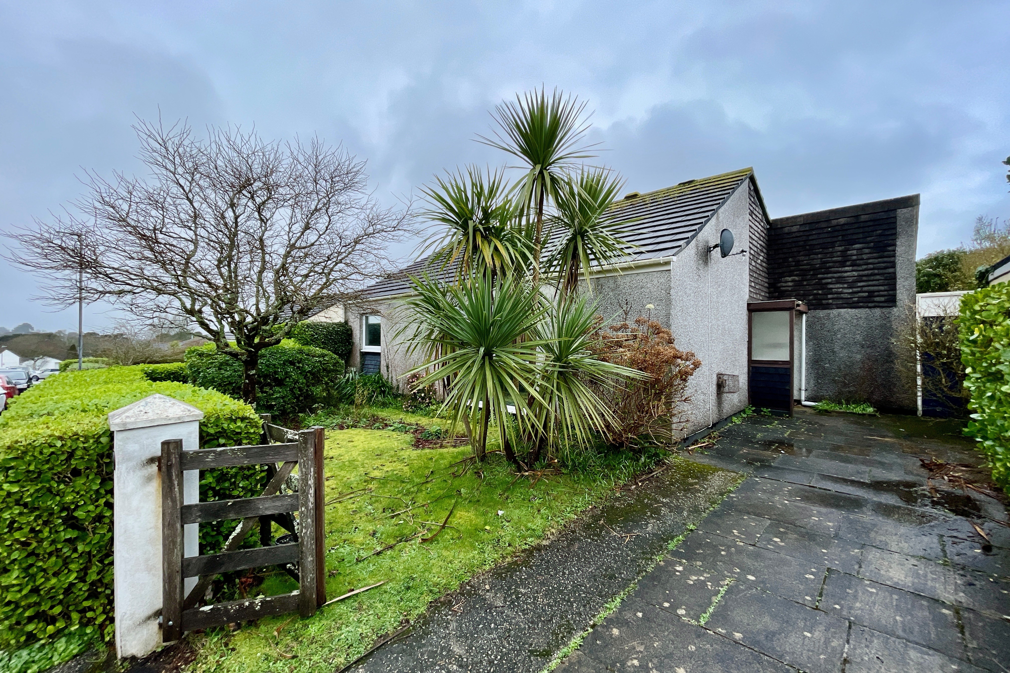  Detached bungalow For Sale
