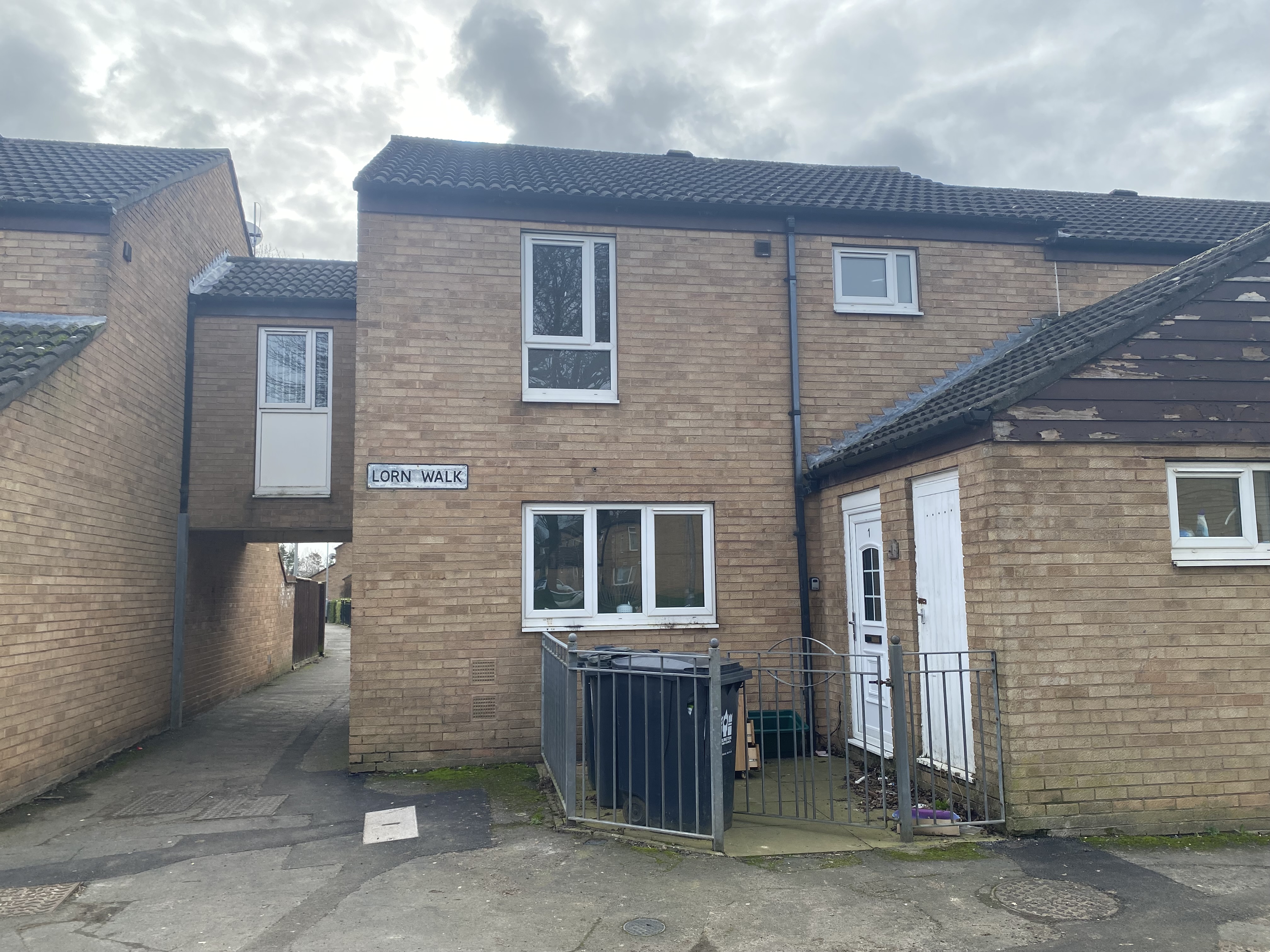  Terraced House For Sale