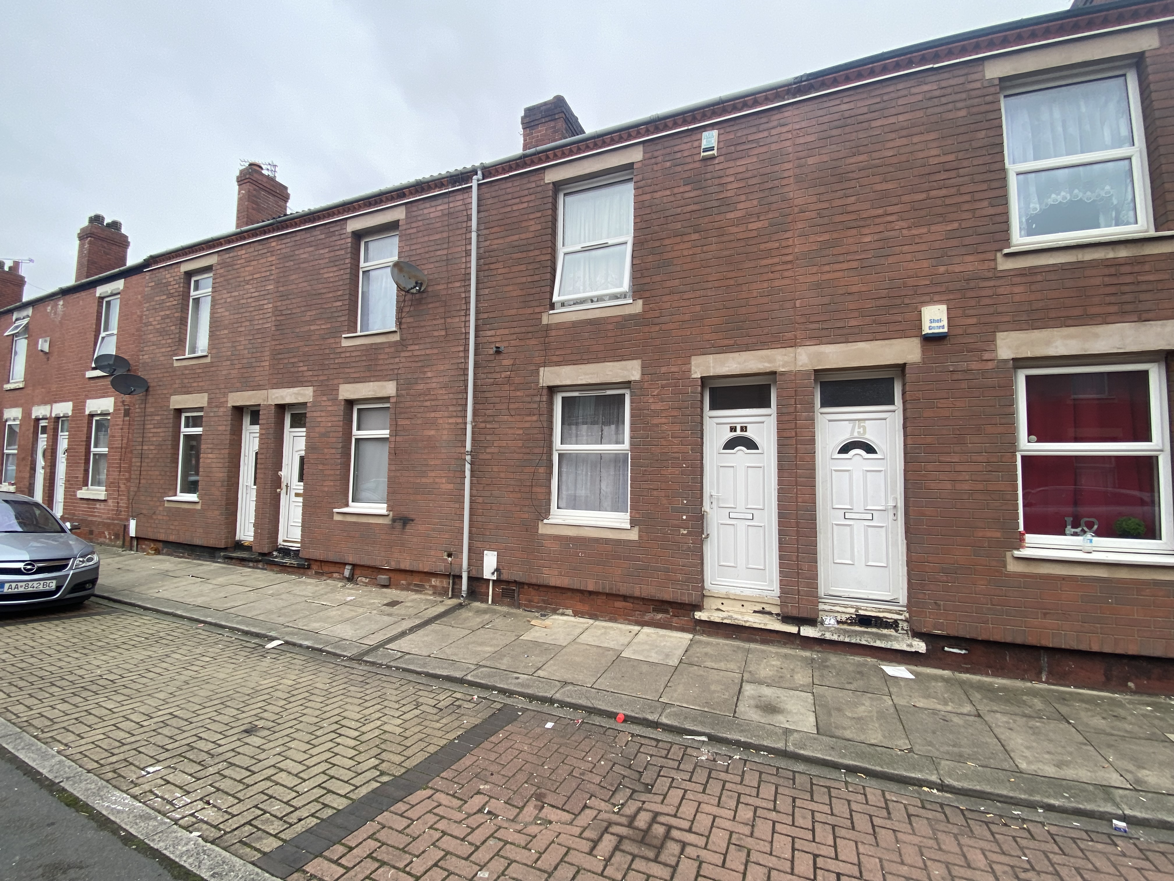  Terraced House For Sale