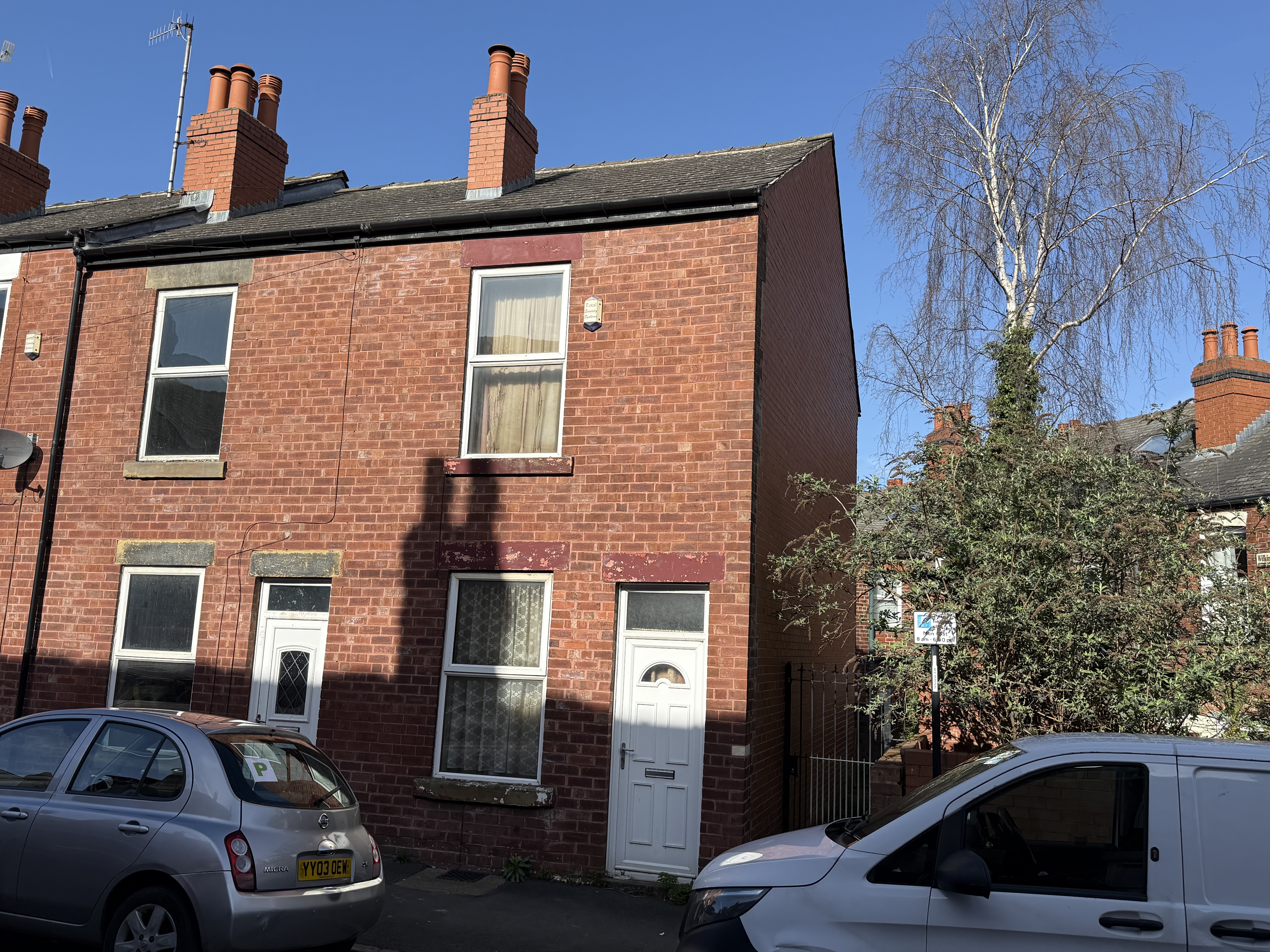  Terraced House For Sale