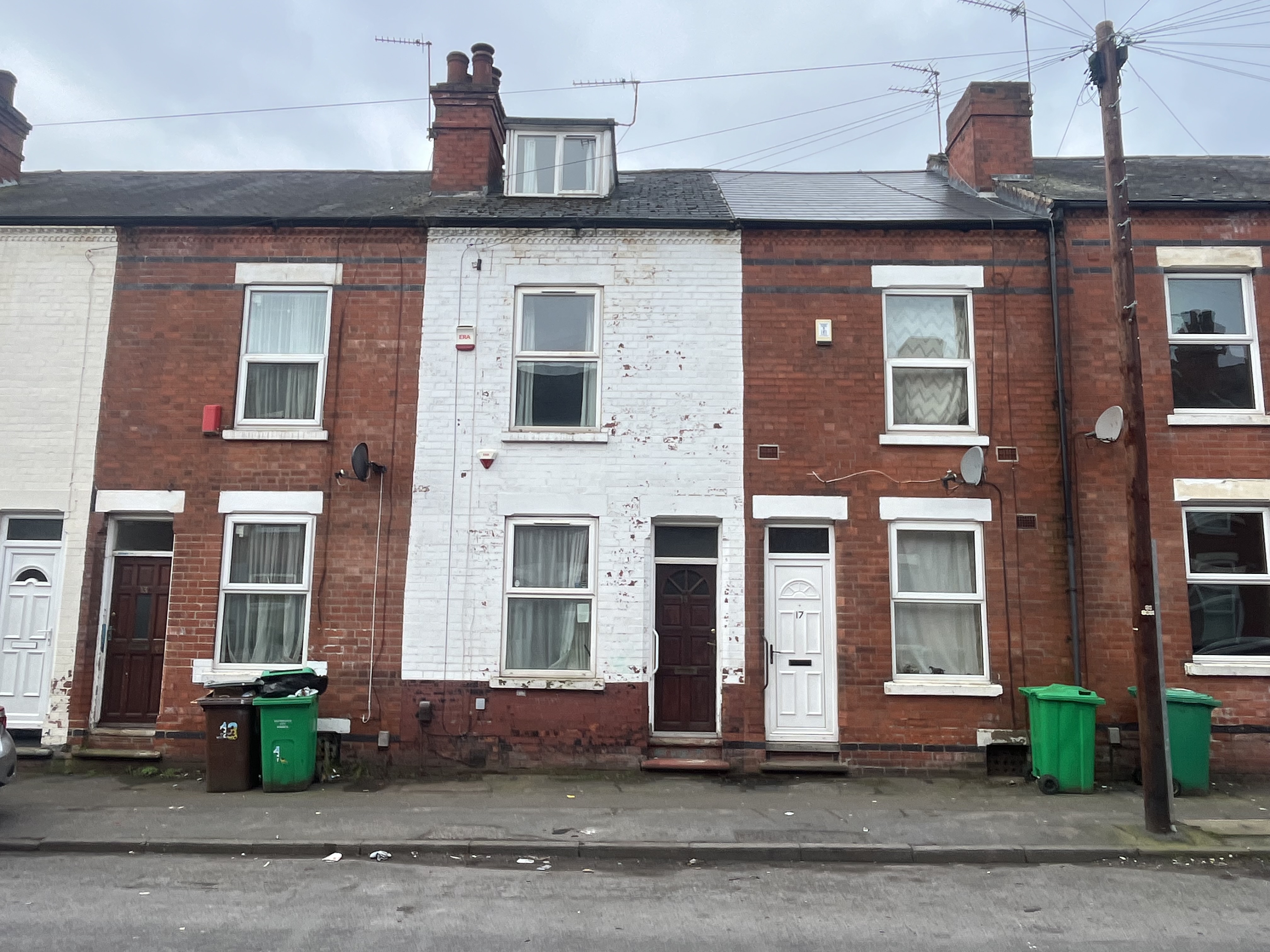  Terraced House For Sale